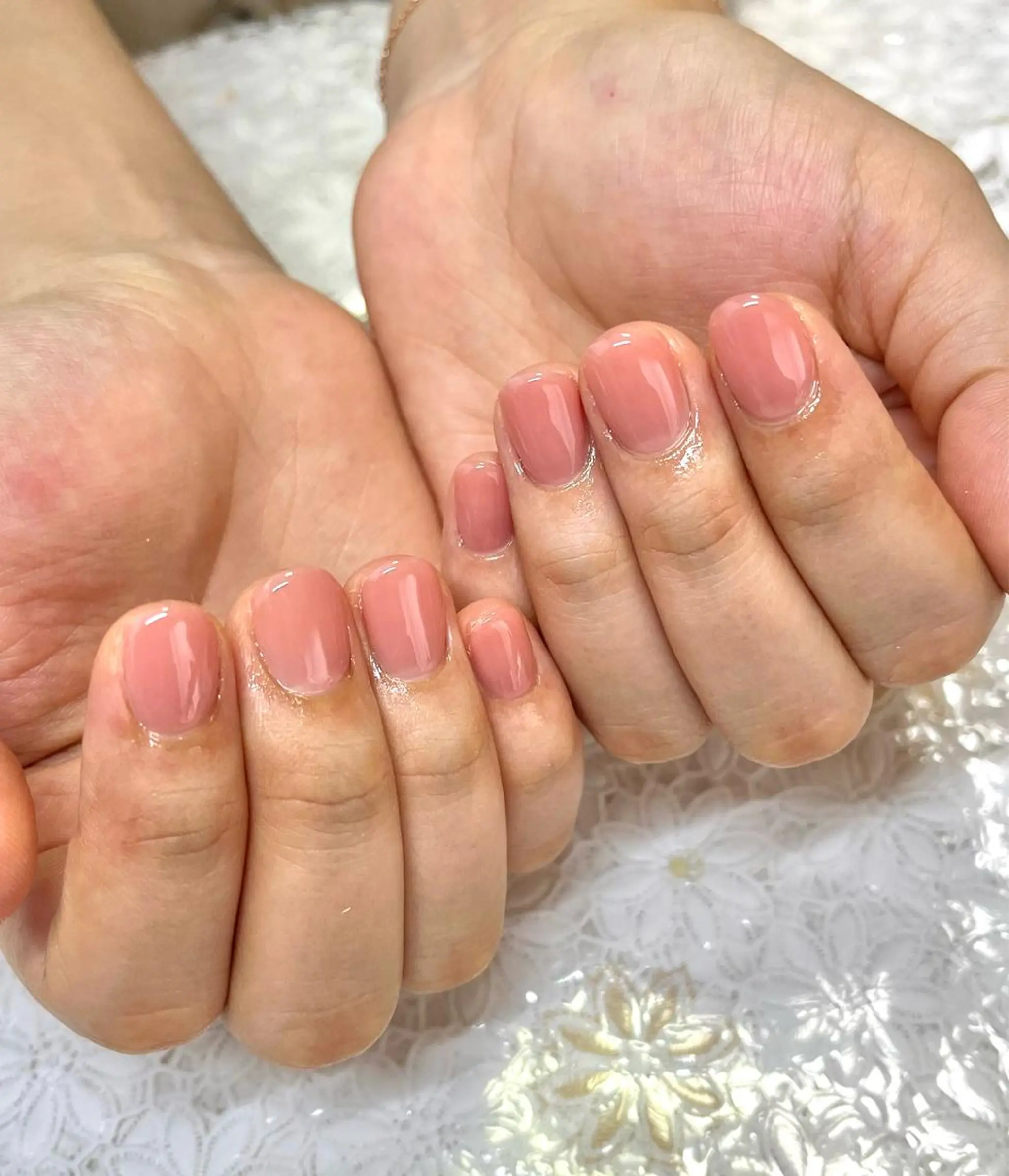 ネイル ジェルネイル 韓国ネイル ワンカラーネイル パラジェル ストーンネイル ハンドネイル nails' it...のネイルデザイン