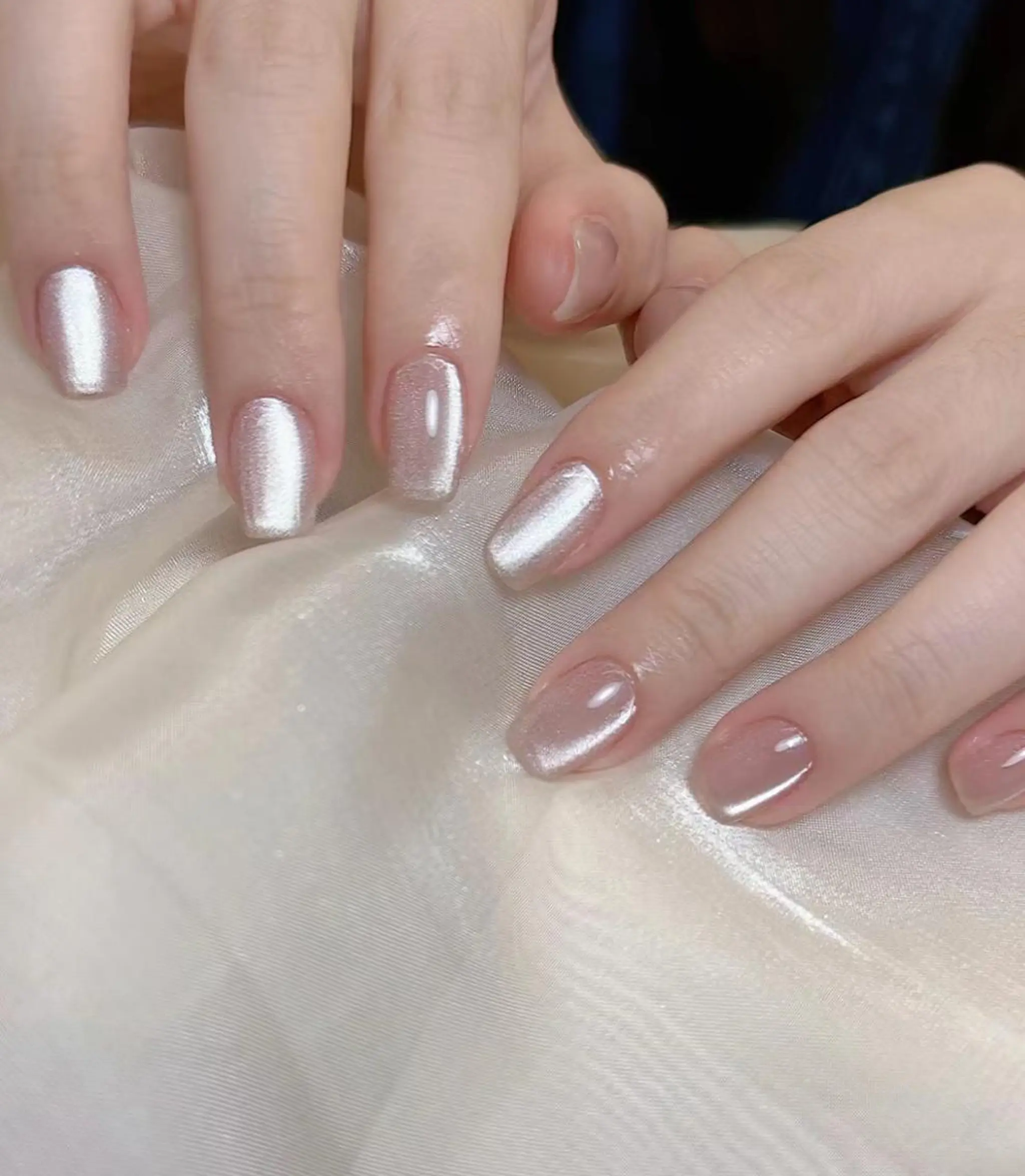 ネイル RAFFINE haru🦋🩵のネイルデザイン