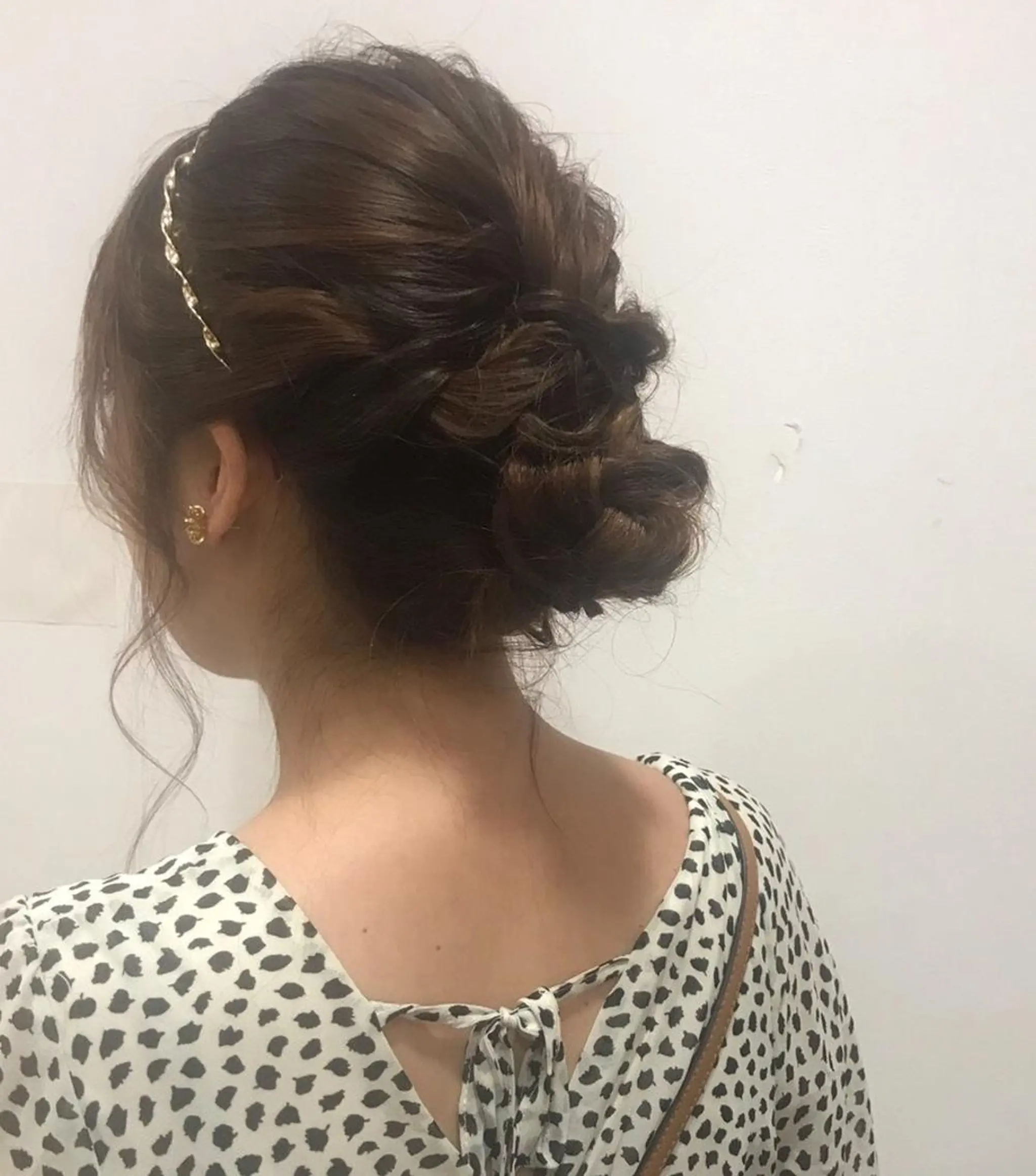 ミディアム ヘアアレンジ 脱白髪染め美容師 竹内涼乃のヘアスタイル