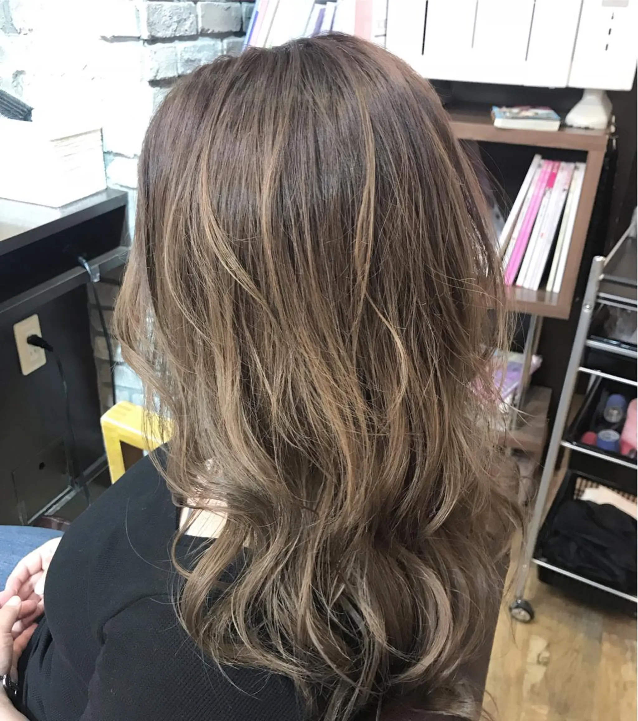 セミロング カラー ベージュカラー グラデーションカラー ハイライトカラー ハイライト cocoru所属・＊横浜駅＊ 金子 誠也のヘアスタイル