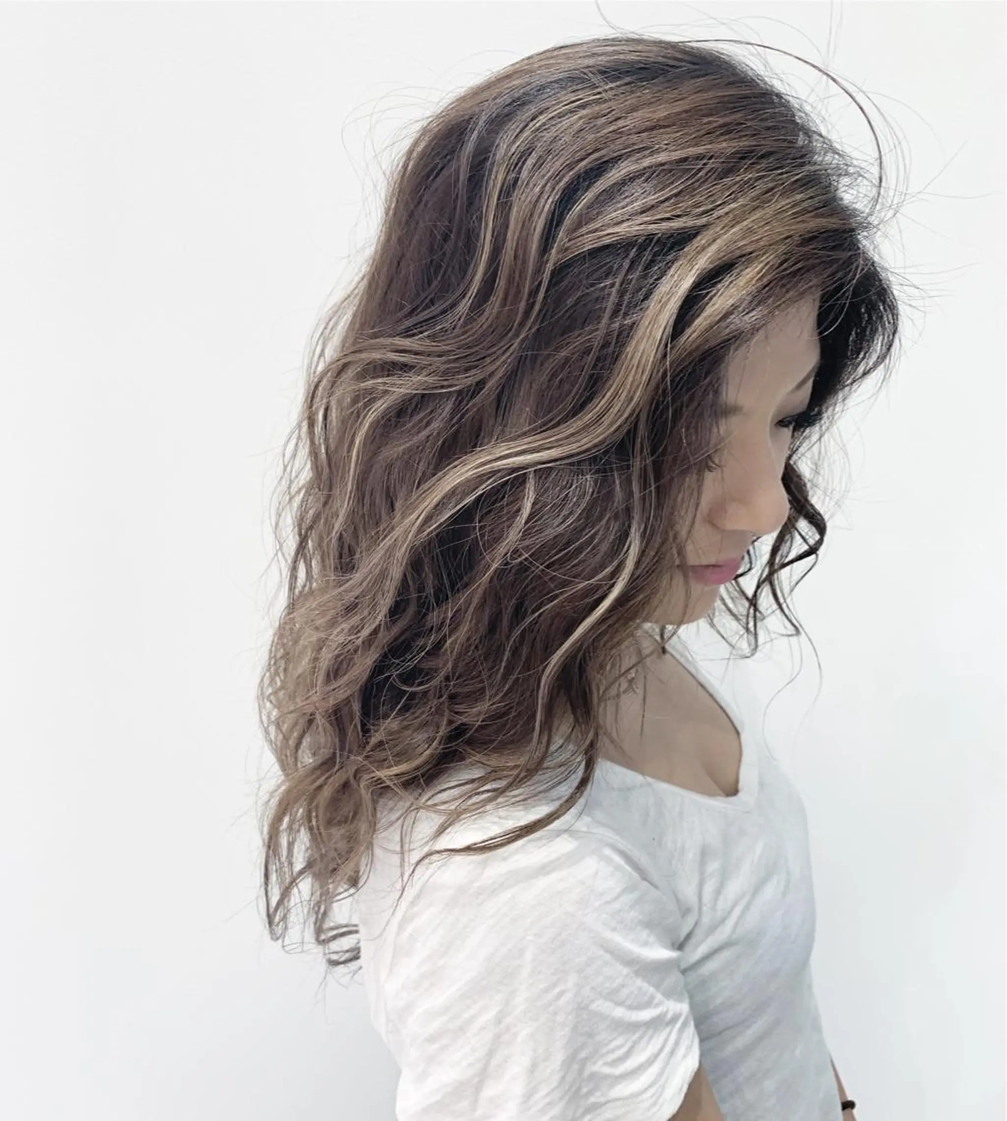 セミロング カラー ハイライトカラー ハイライト ヘアカラー N° jillva ♦️川端裕司♦️のヘアスタイル