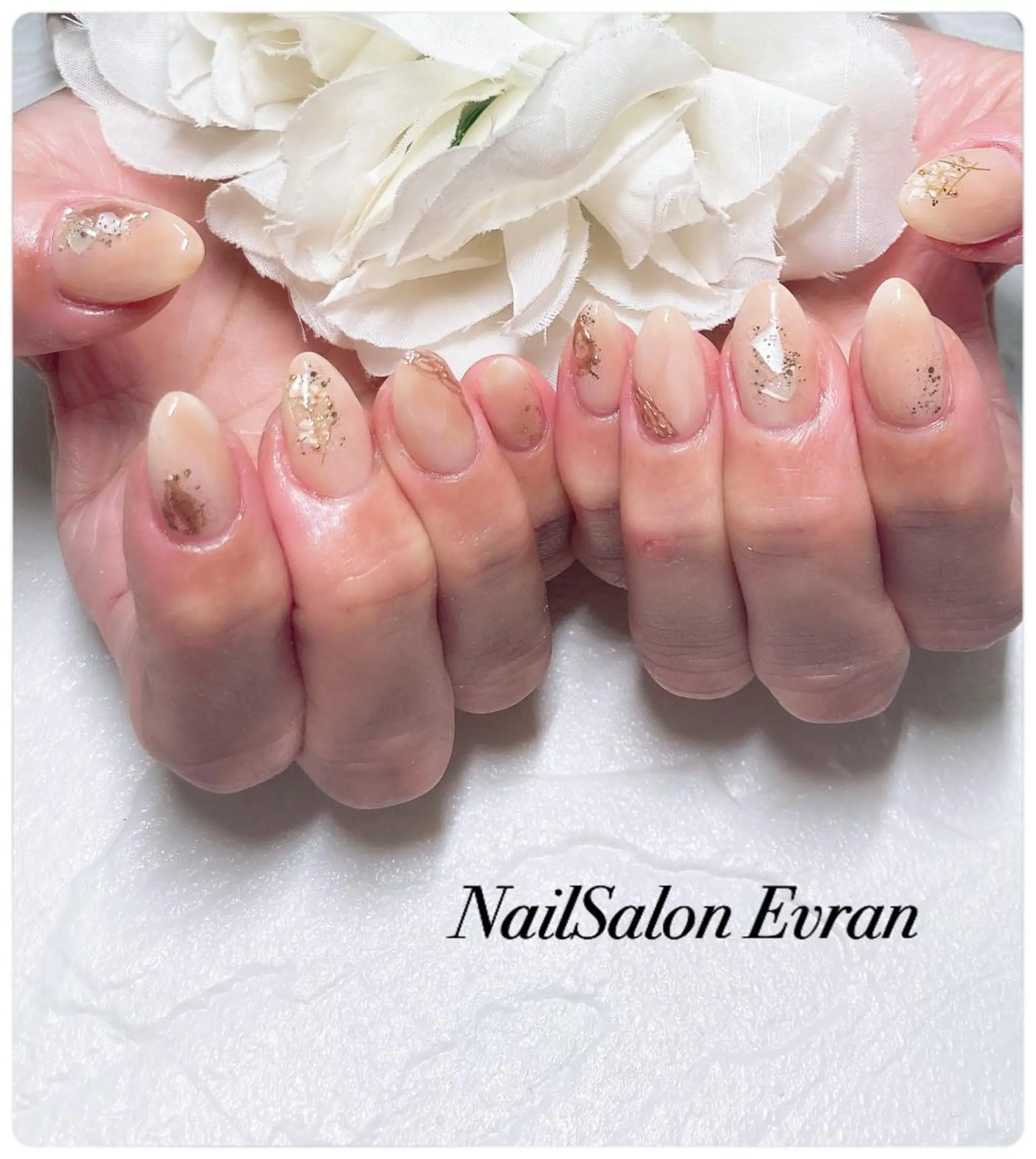 ネイル アートネイル フレンチネイル マグネットネイル 持ち込み ニュアンスネイル ハンドネイル Nail salon Evranのネイルデザイン