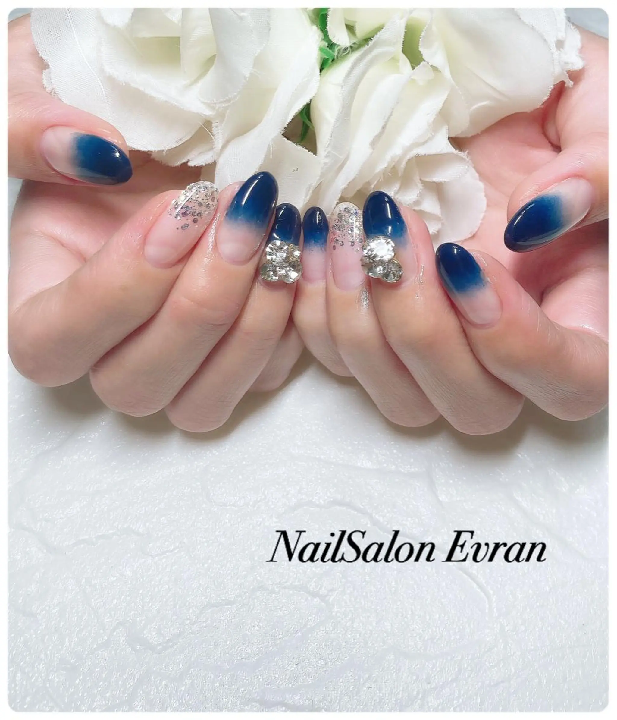 ネイル アートネイル フレンチネイル マグネットネイル 持ち込み ニュアンスネイル ハンドネイル Nail salon Evranのネイルデザイン