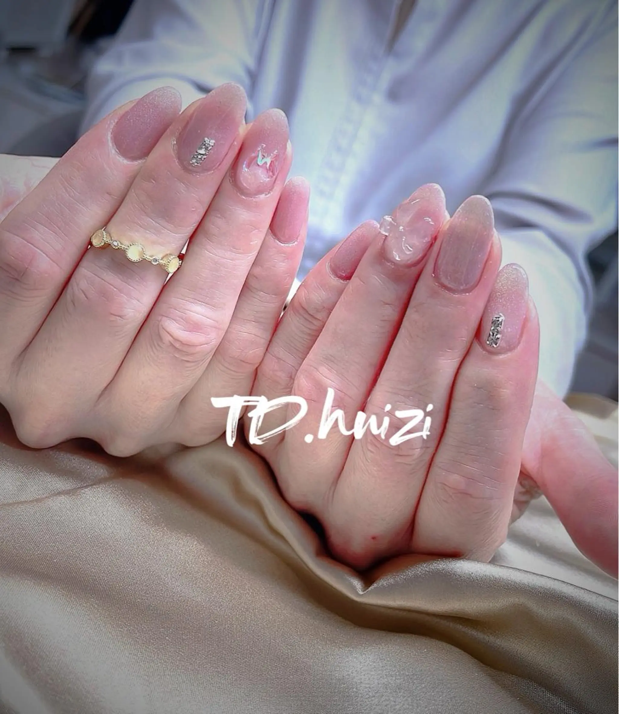 ミディアム ハンドネイル めぐみのネイルサロン 惠のネイルデザイン