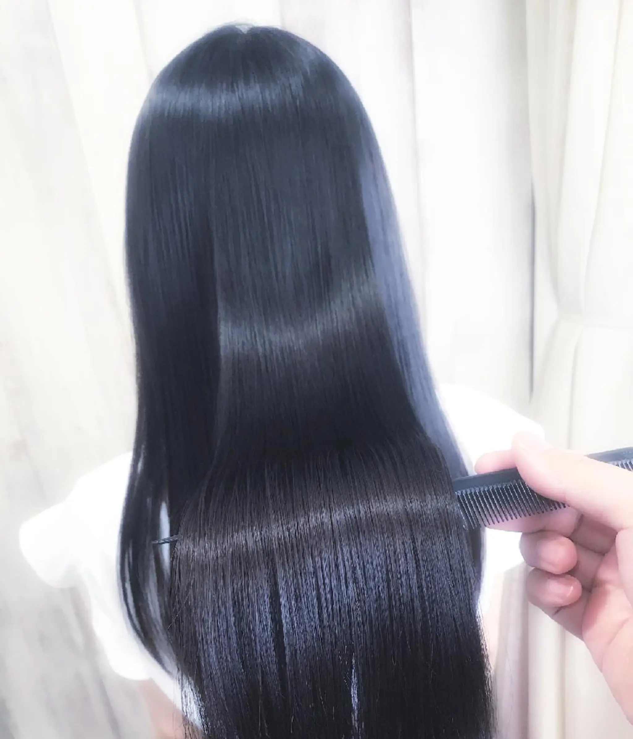 ロング カラー カット ヘアカラー トリートメント AnFye une qatllのヘアスタイル