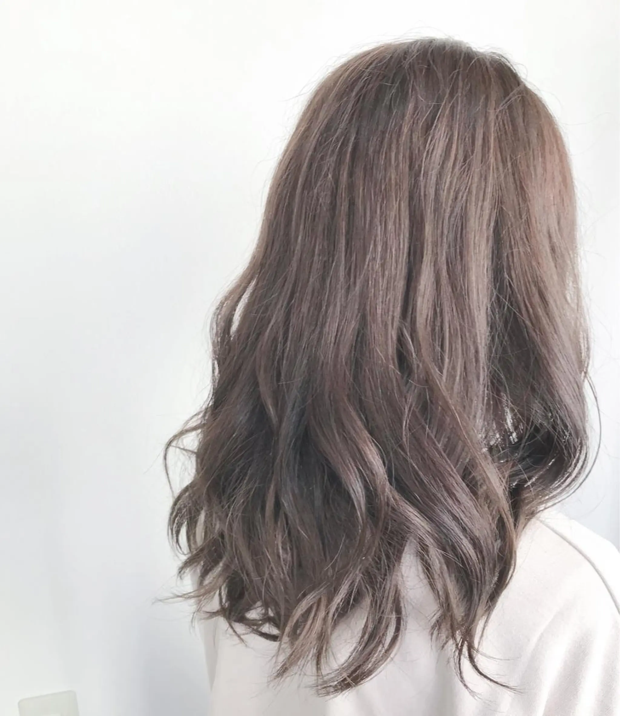 ミディアム カラー 透明感カラー イルミナカラー 川崎 龍馬のヘアスタイル