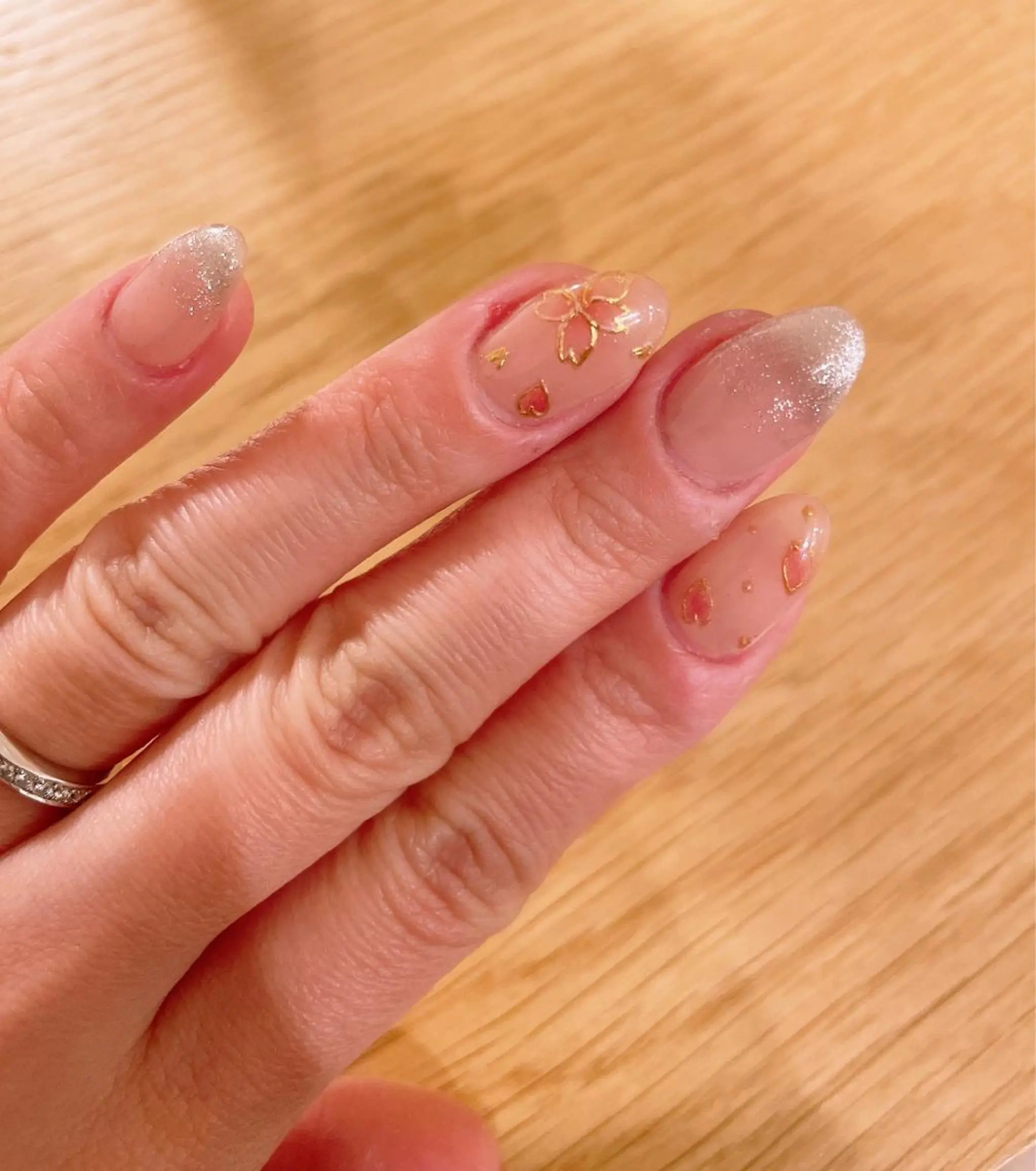 ミディアム ネイル 春ネイル Re:st〔リスト〕所属・ayane Re:st〔リスト〕のネイルデザイン