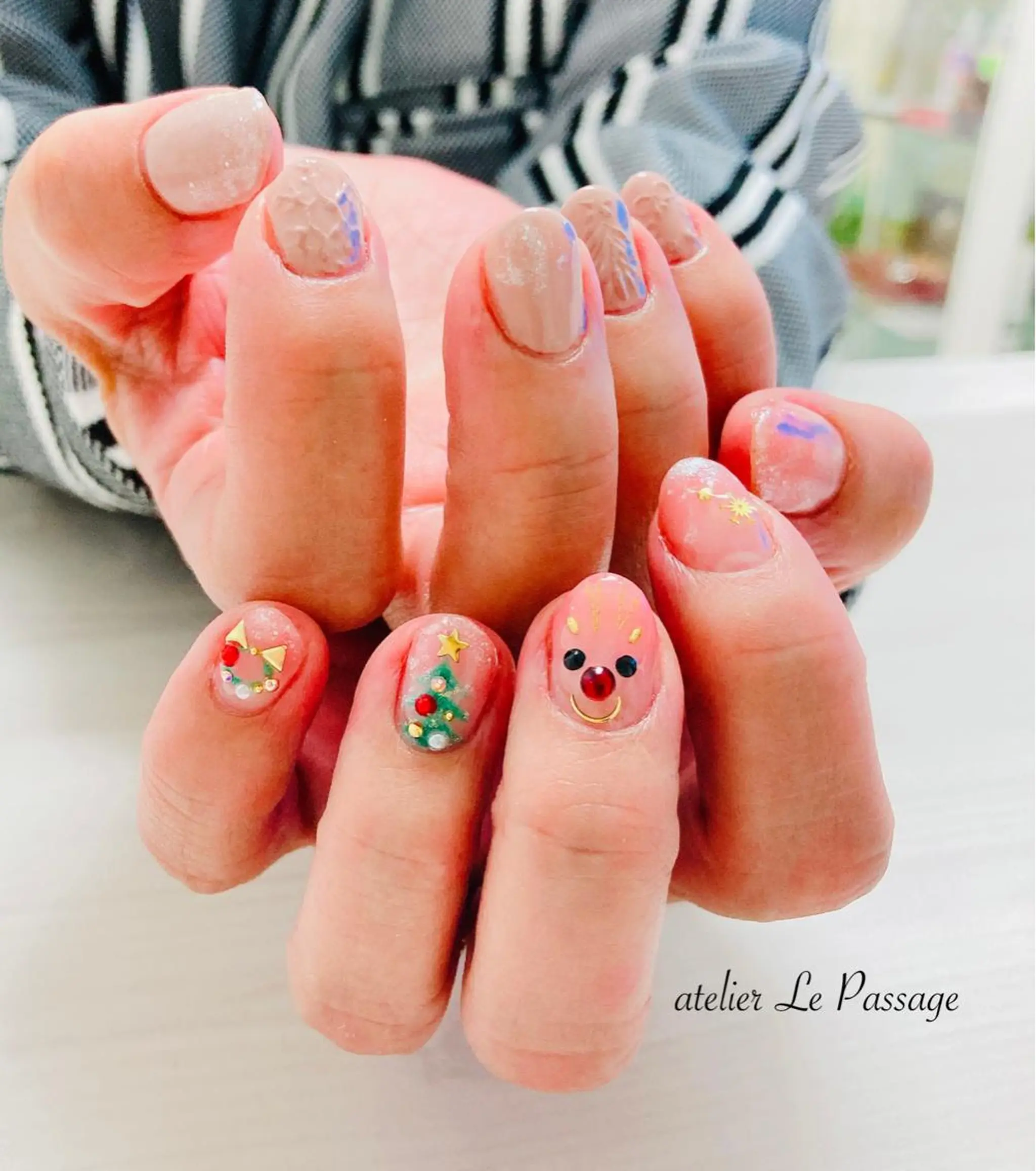 ネイル ジェルネイル キラキラネイル ニュアンスネイル パラジェル ピンク Atelier Le Passage所属・h nakatsukaのネイルデザイン