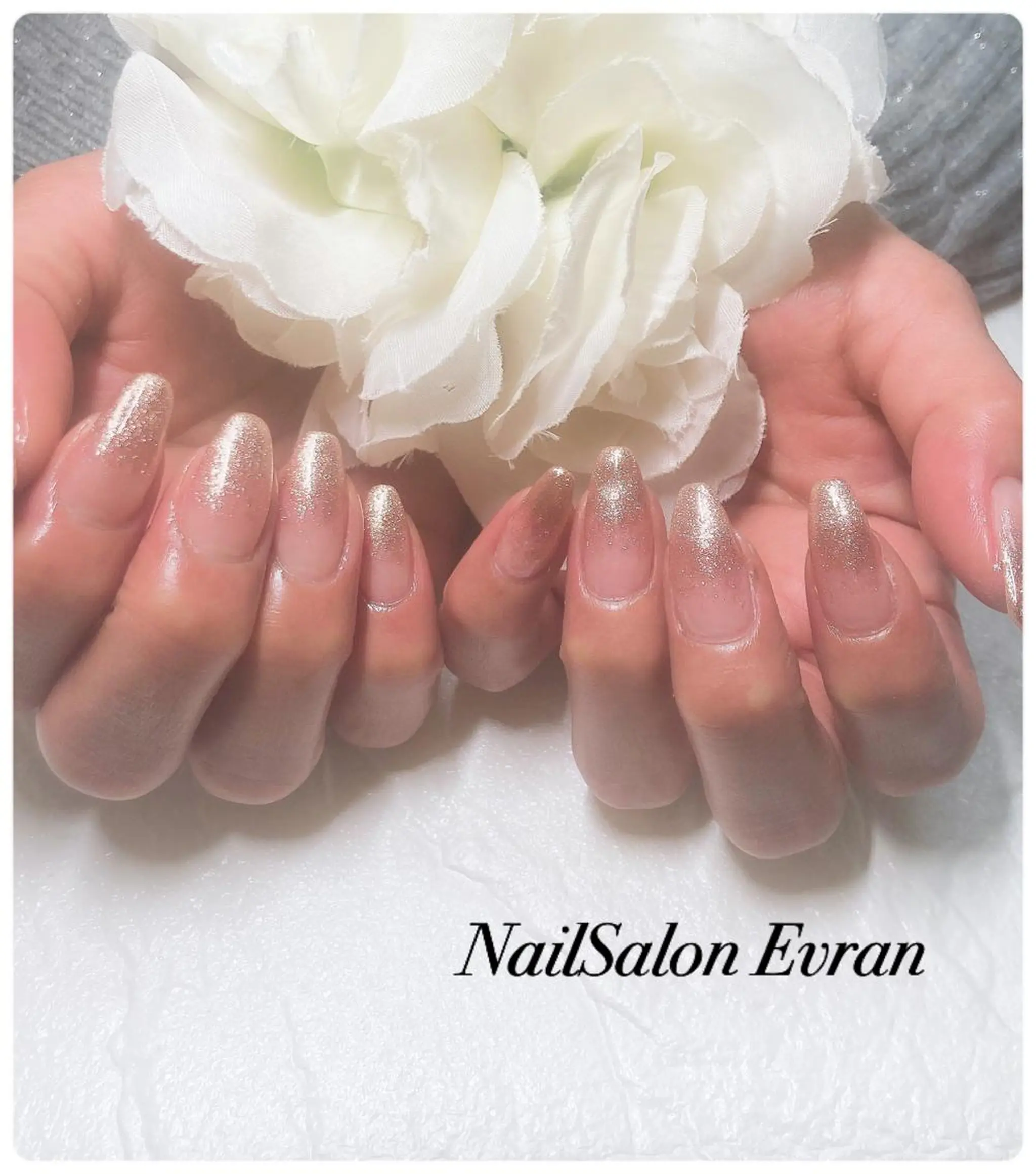 ネイル アートネイル フレンチネイル グラデーション マグネットネイル 持ち込み ハンドネイル Nail salon Evranのネイルデザイン