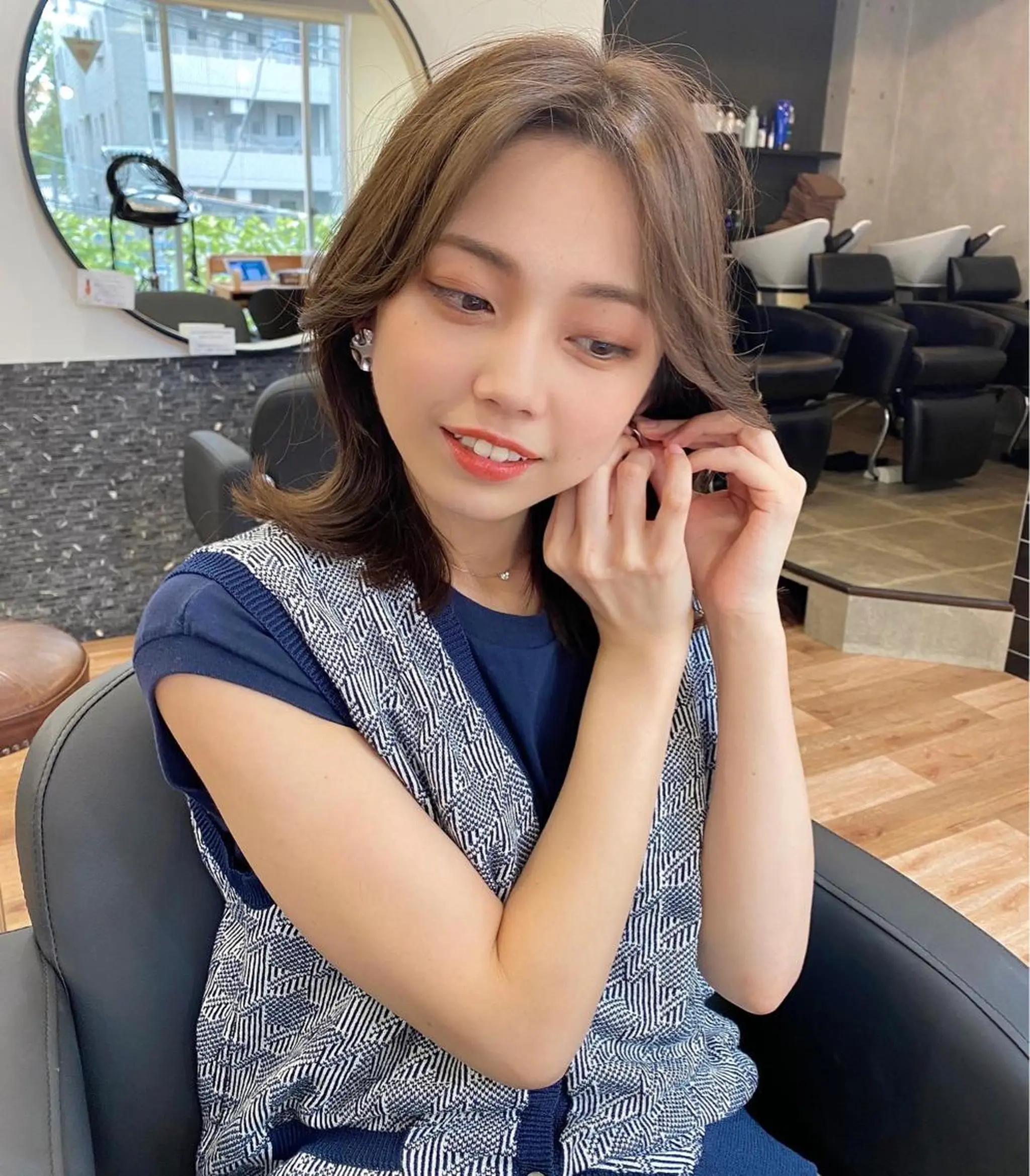 ミディアム カラー くびれヘア SALOWIN吉祥寺suite店所属・似合わせレイヤー 🇰🇷荒木洋文のヘアスタイル