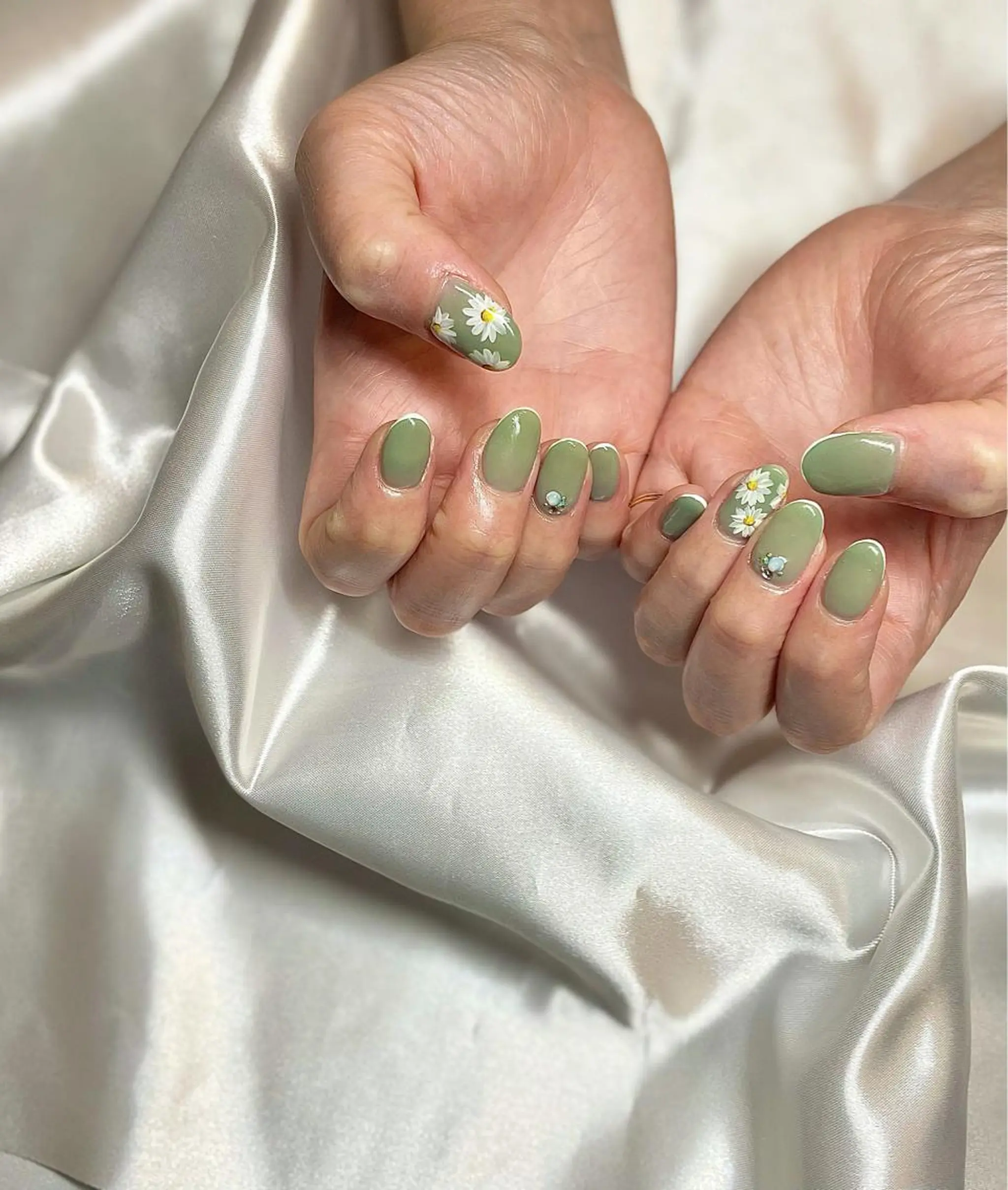 ミディアム カラー パーマ ヘアアレンジ メンズ キッズ ネイル マツエク・マツパ ハンドネイル ハンドケア nail&eye Aoのマツエク・マツパデザイン