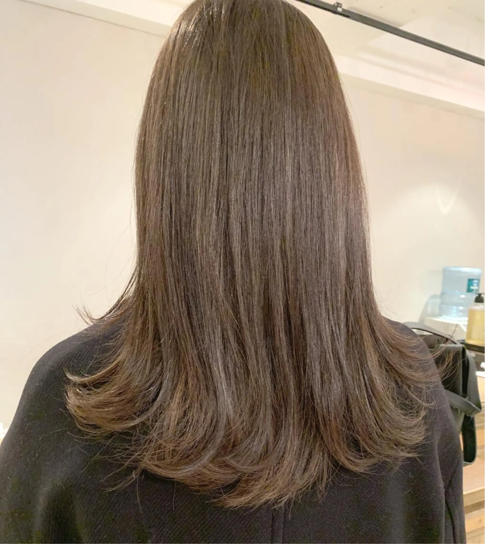 ロング カラー 透明感/オリーブ/ グレージュ/YUKAのヘアスタイル