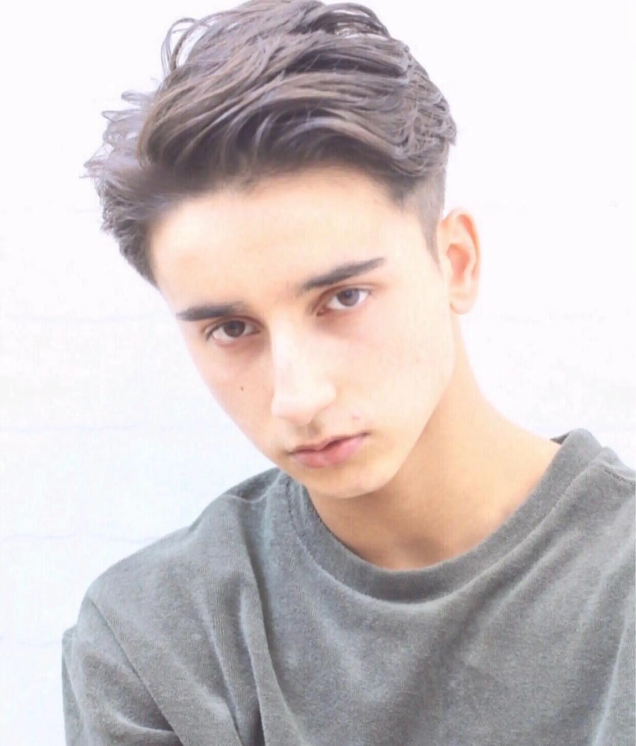 ミディアム パーマ メンズ ミディアムパーマ アップバング コンマヘア マッシュ メンズパーマ カット パーマ DX  SHARE  SALON 　SHIBUYA所属・AKI アキのヘアスタイル