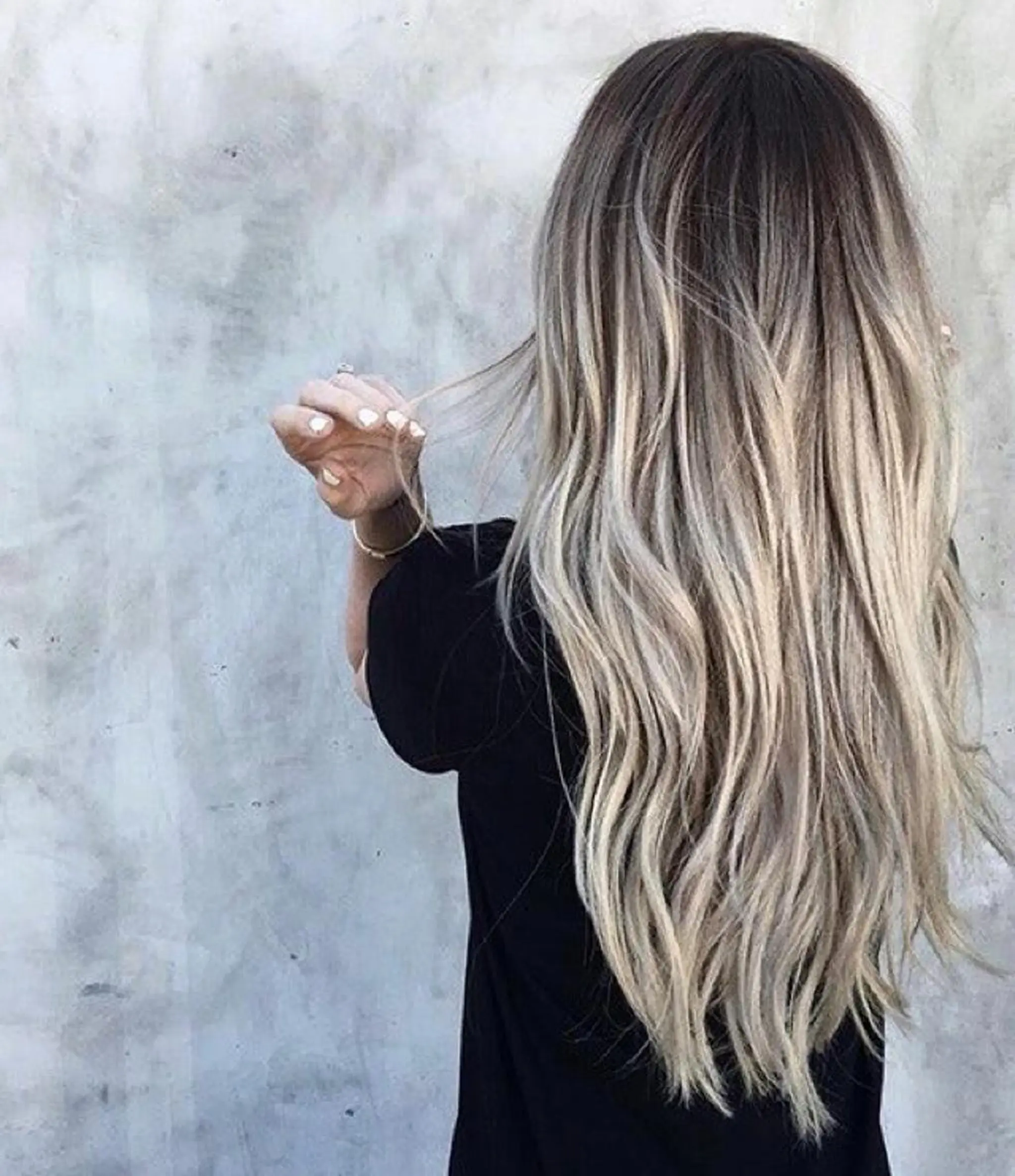 セミロング カラー バレイヤージュ レイヤーカット ケア剤オタク×海外 ヘア長谷川裕起のヘアスタイル