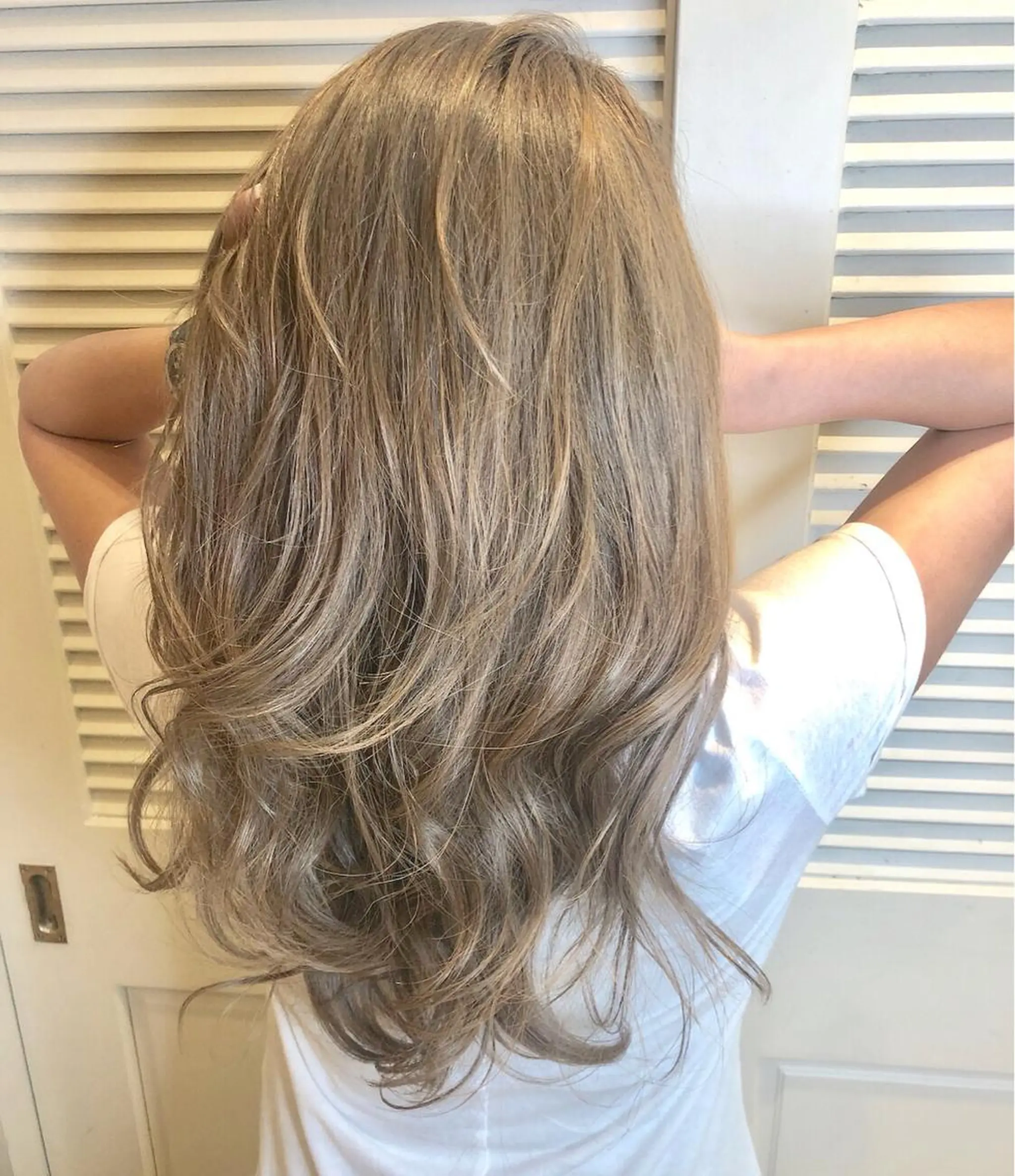 セミロング ヘアカラー 南都 良太のヘアスタイル