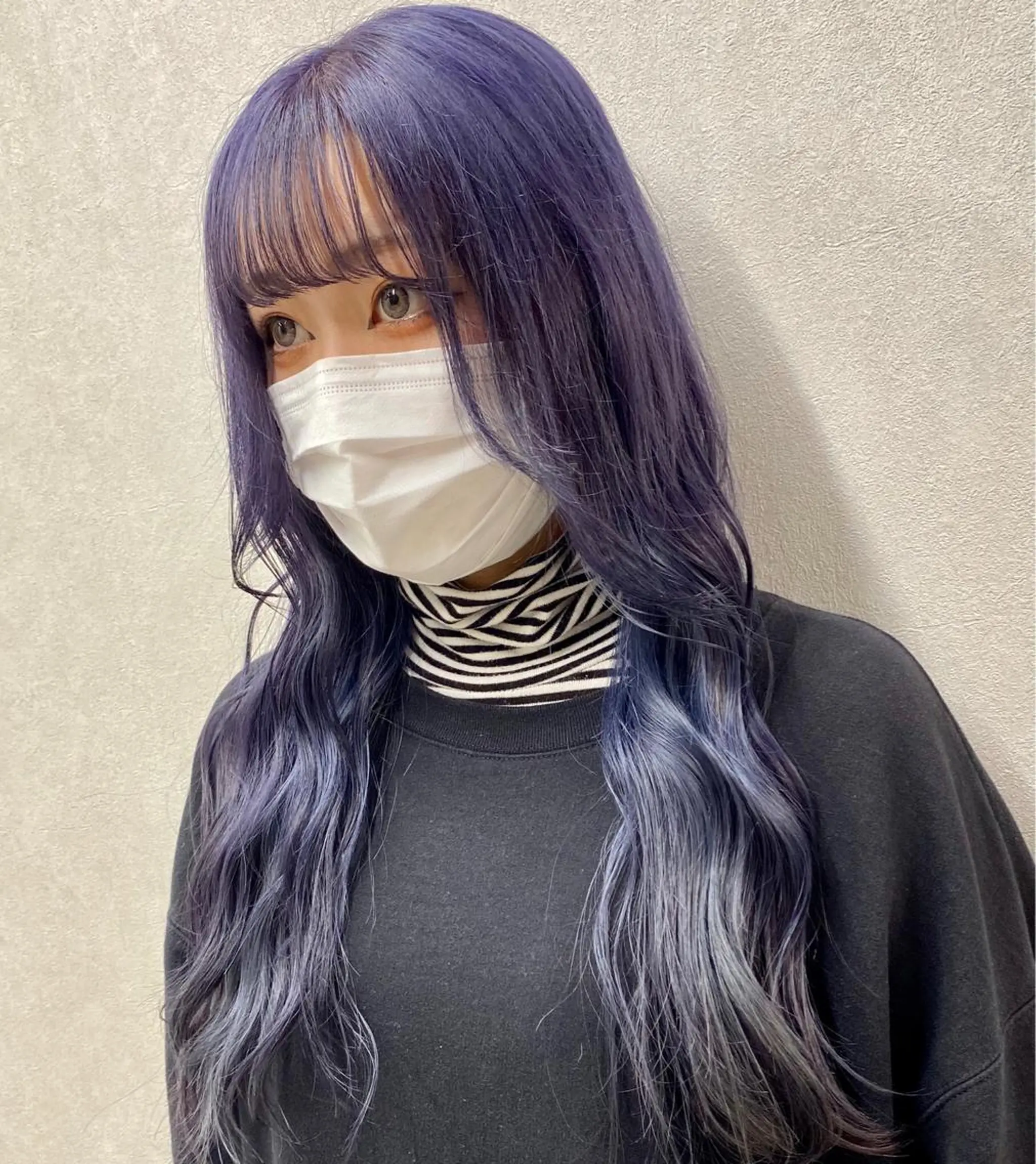 セミロング カラー ブリーチ ブルーカラー ケアブリーチ パープルカラー シルバー ヘアカラー トリートメント 難波/心斎橋/ボブ/ 髪質改善/ハイトーンのヘアスタイル