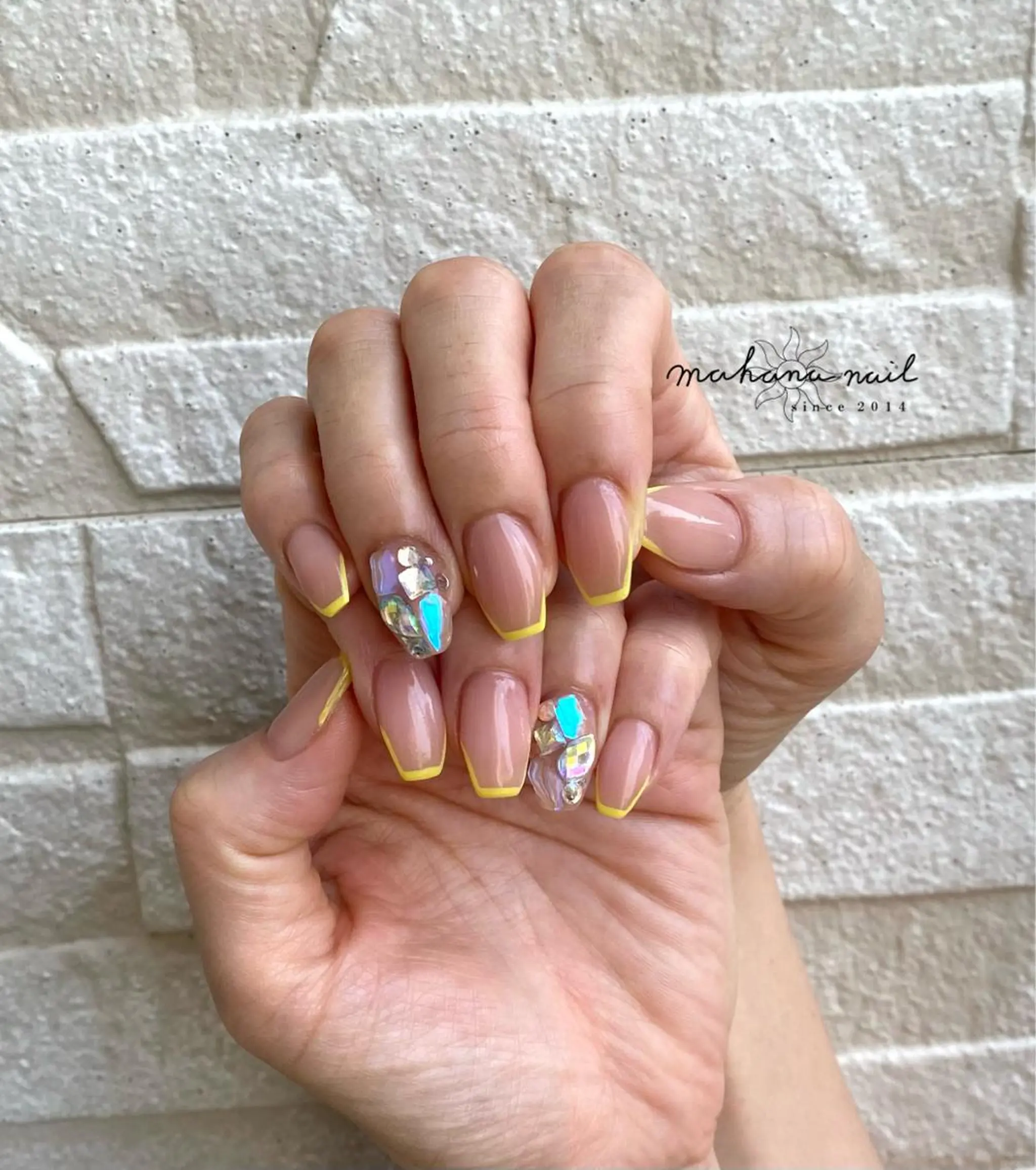 ネイル 持ち込み ストーンネイル mahana nailのネイルデザイン