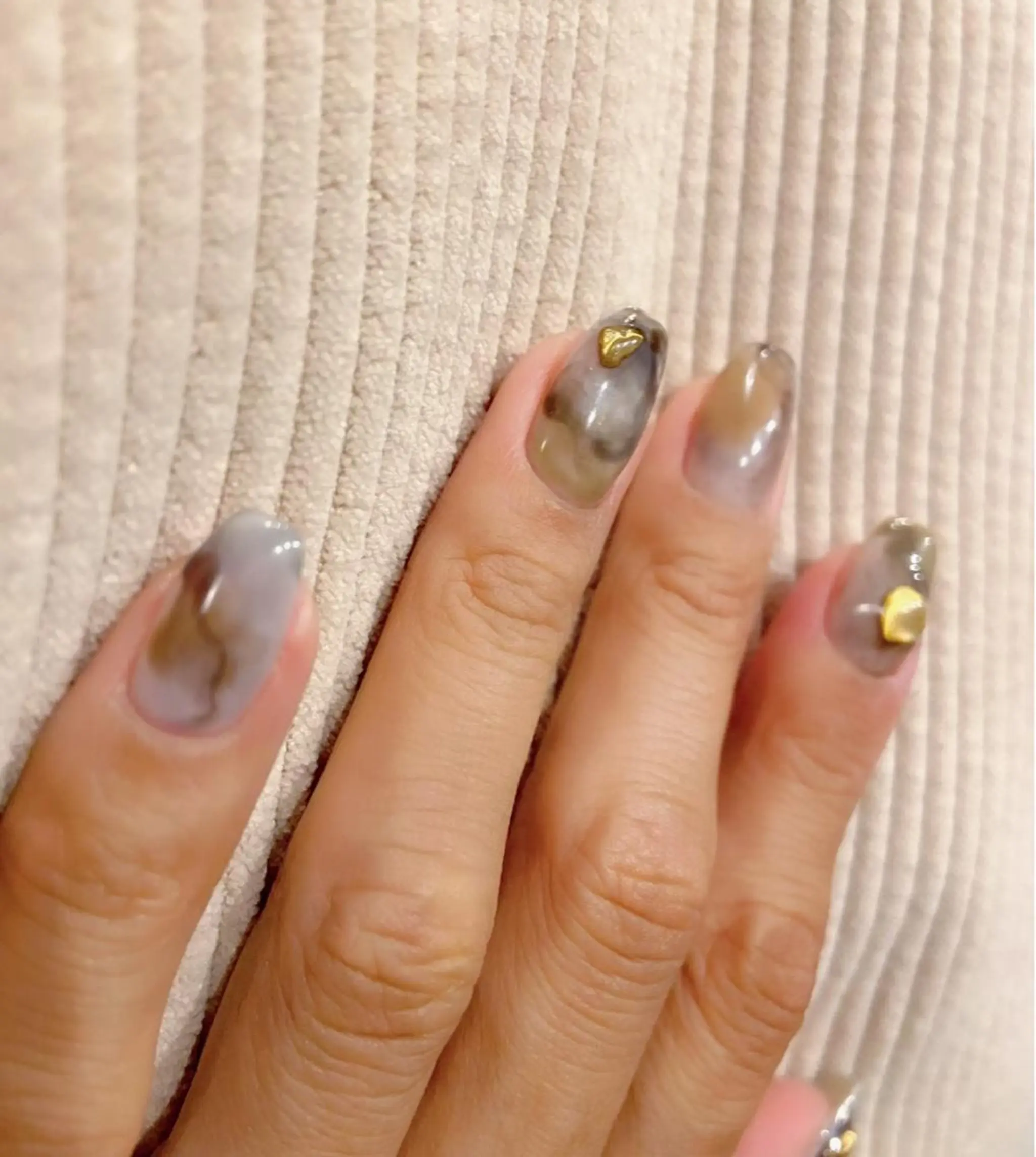 カラー ネイル マツエク・マツパ 付け放題 クリアネイル マグネットネイル ミラーネイル ニュアンスネイル nail salon  ADORE所属・Adore nailのネイルデザイン