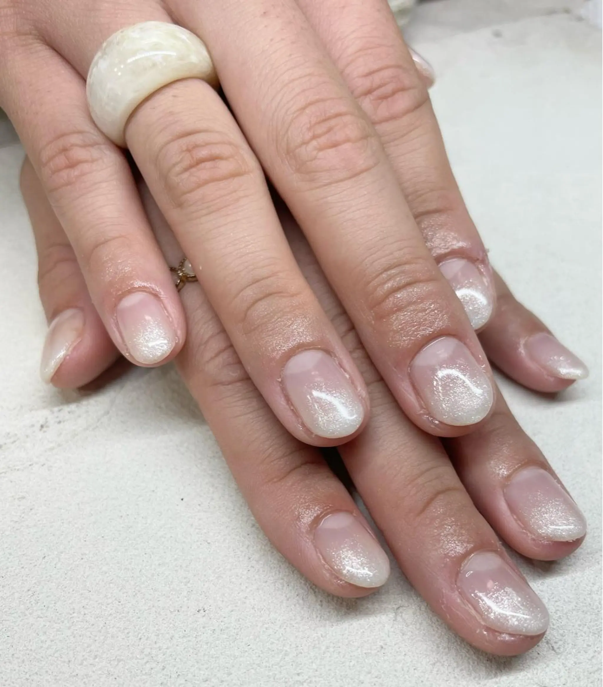 ネイル グラデーション ラメ(グリッター) ラメグラデーション ホワイト Luonto nail TOKYO 【ルオント】所属・Luonto❁ Mayuのネイルデザイン