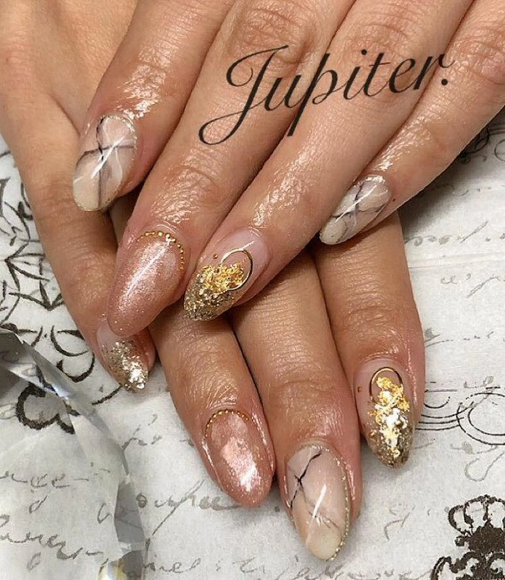 ネイル グラデーション ラメ(グリッター) ラメグラデーション 大理石ネイル(マーブル) ハンドネイル PrivateSalon Jupiter所属・Jupiter .のネイルデザイン