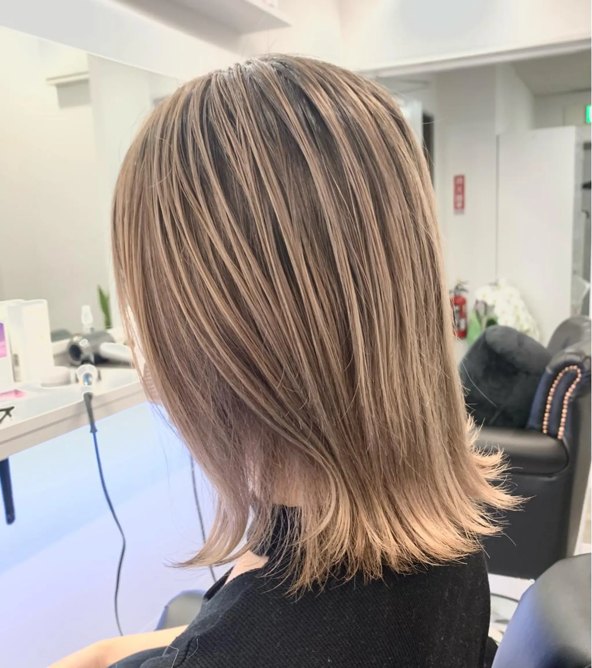 ショート カラー カット ヘアカラー トリートメント hair  design Norm所属・ハイライトバレイヤー ジュ🎨川村聖吾🎨のヘアスタイル