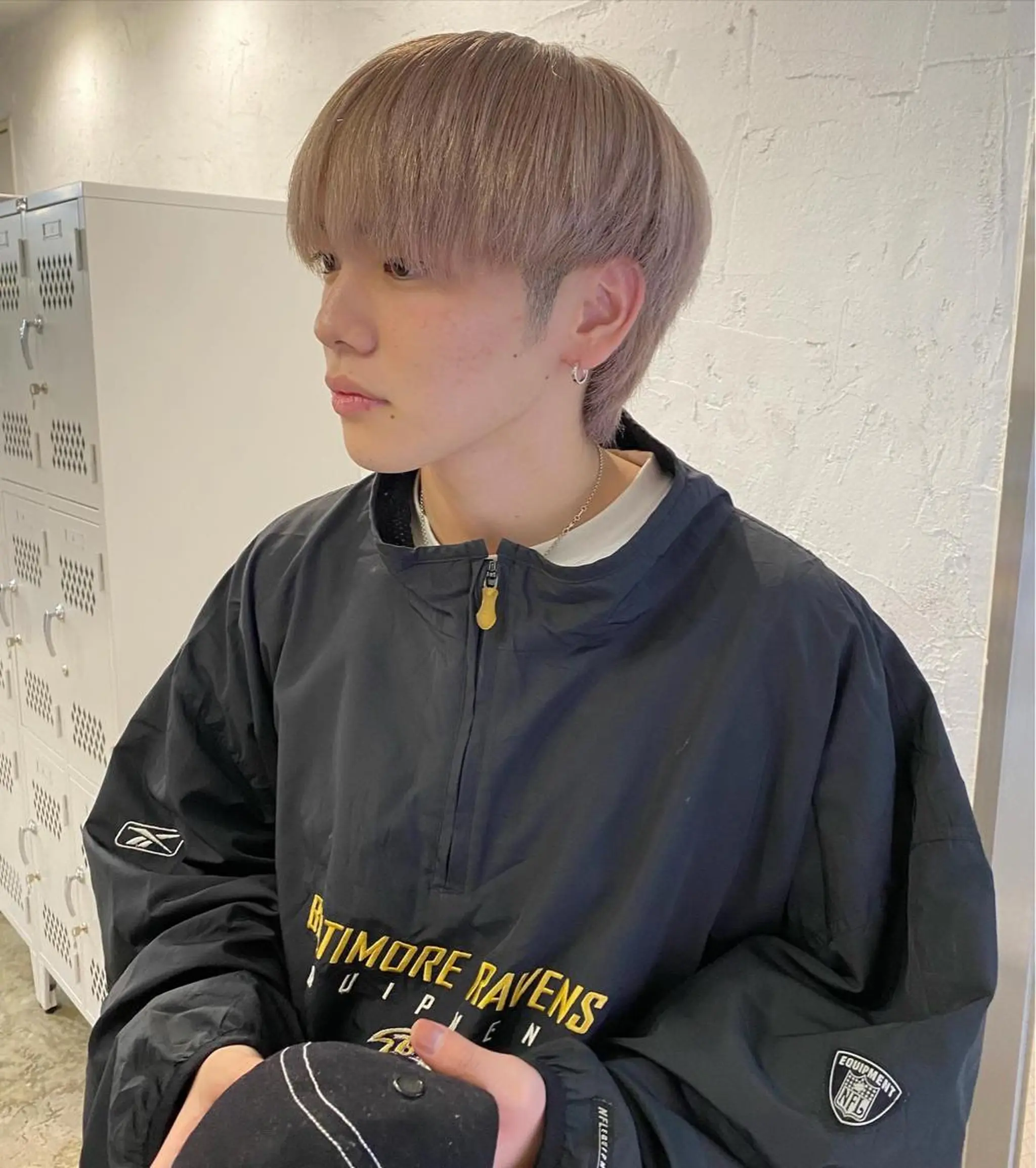 ショート カラー ブリーチ ハイトーンカラー 透明感カラー 大人グレージュ有村のヘアスタイル