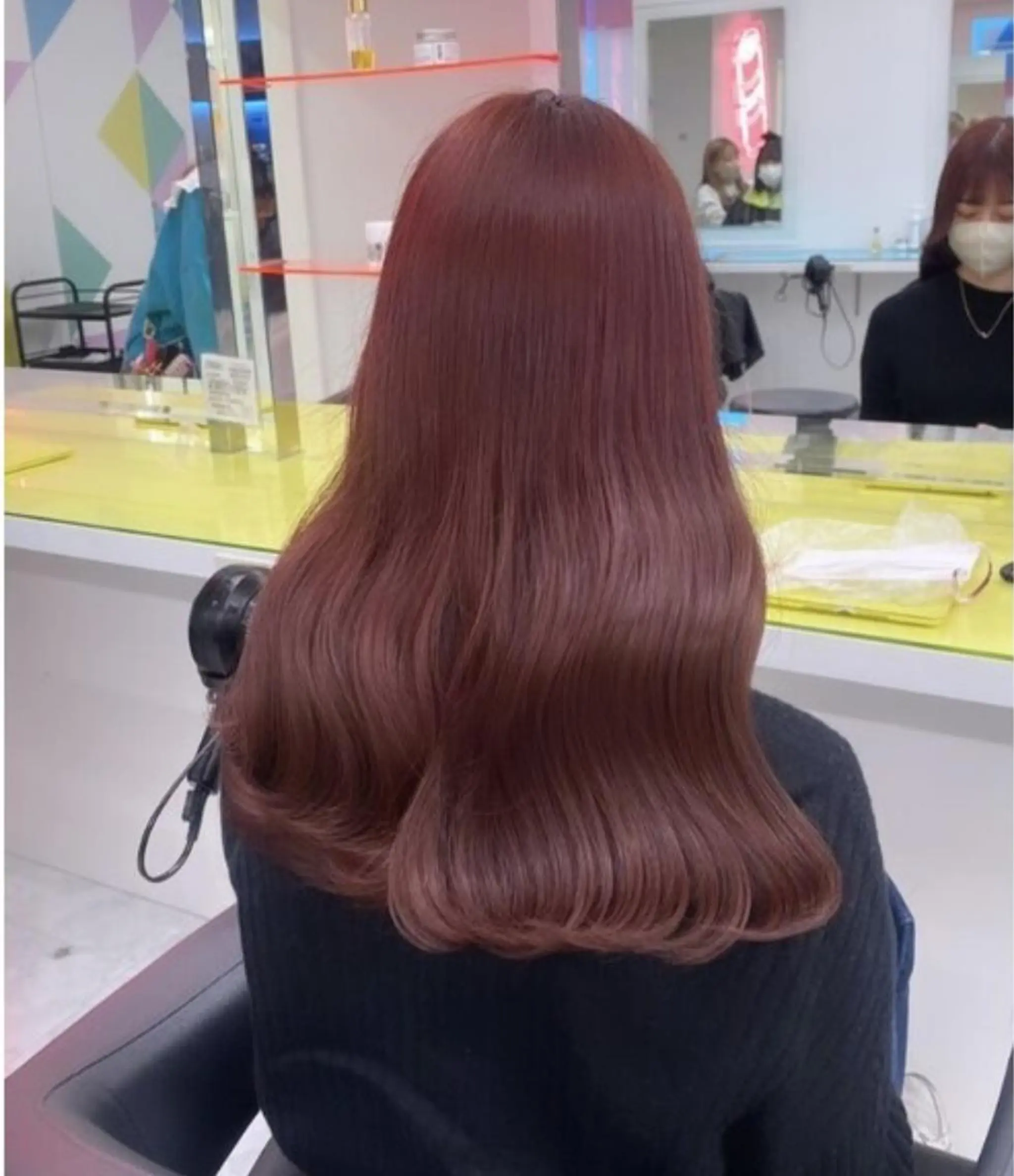 ロング カラー ブリーチ ブリーチなしカラー ピンクカラー 🌈カラーとエクステ 🌈のヘアスタイル