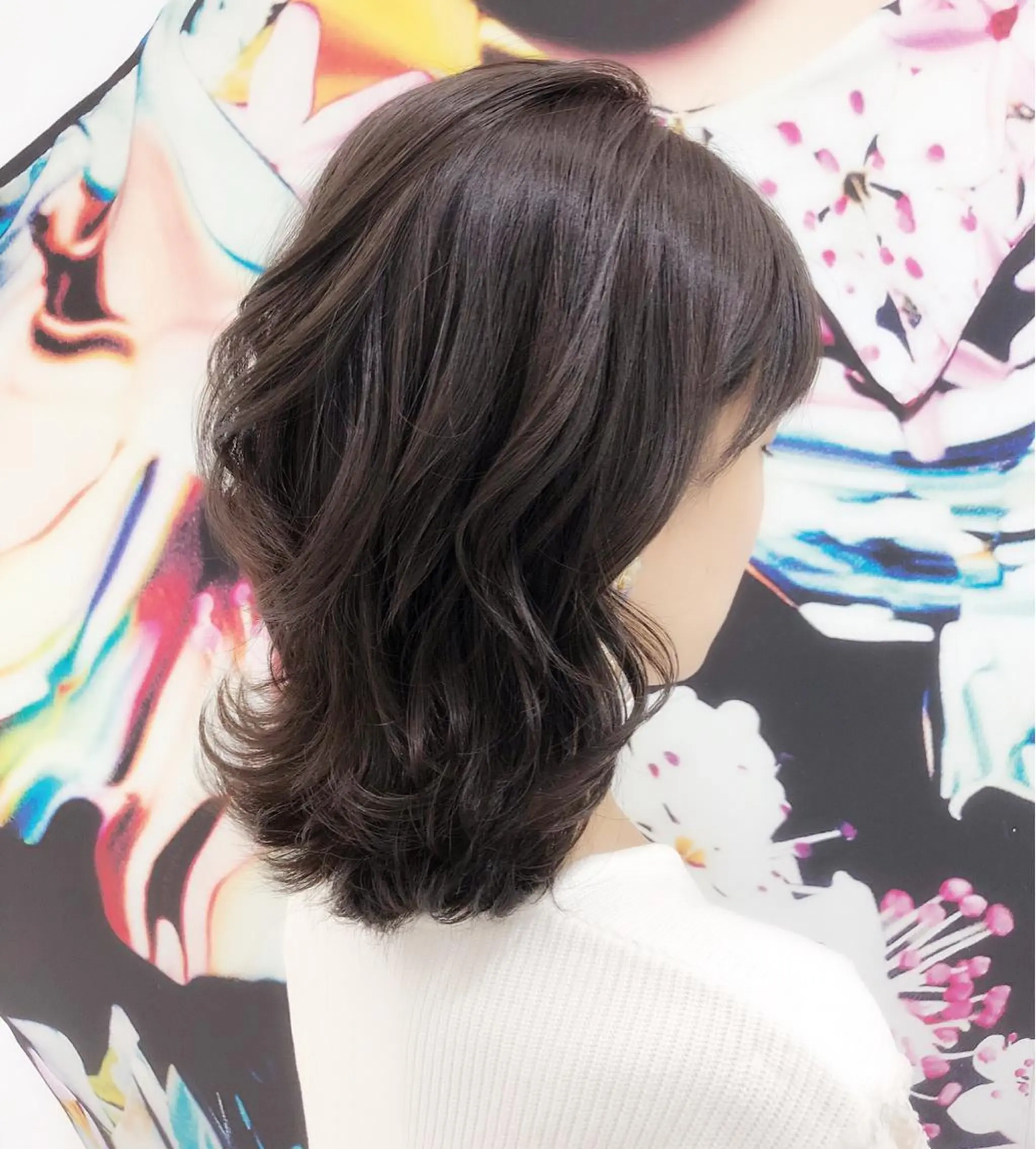 ミディアム パーマ ミディアムパーマ ボブ レイヤーカット 外ハネヘア nex the salon vlow所属・趙 英来のヘアスタイル
