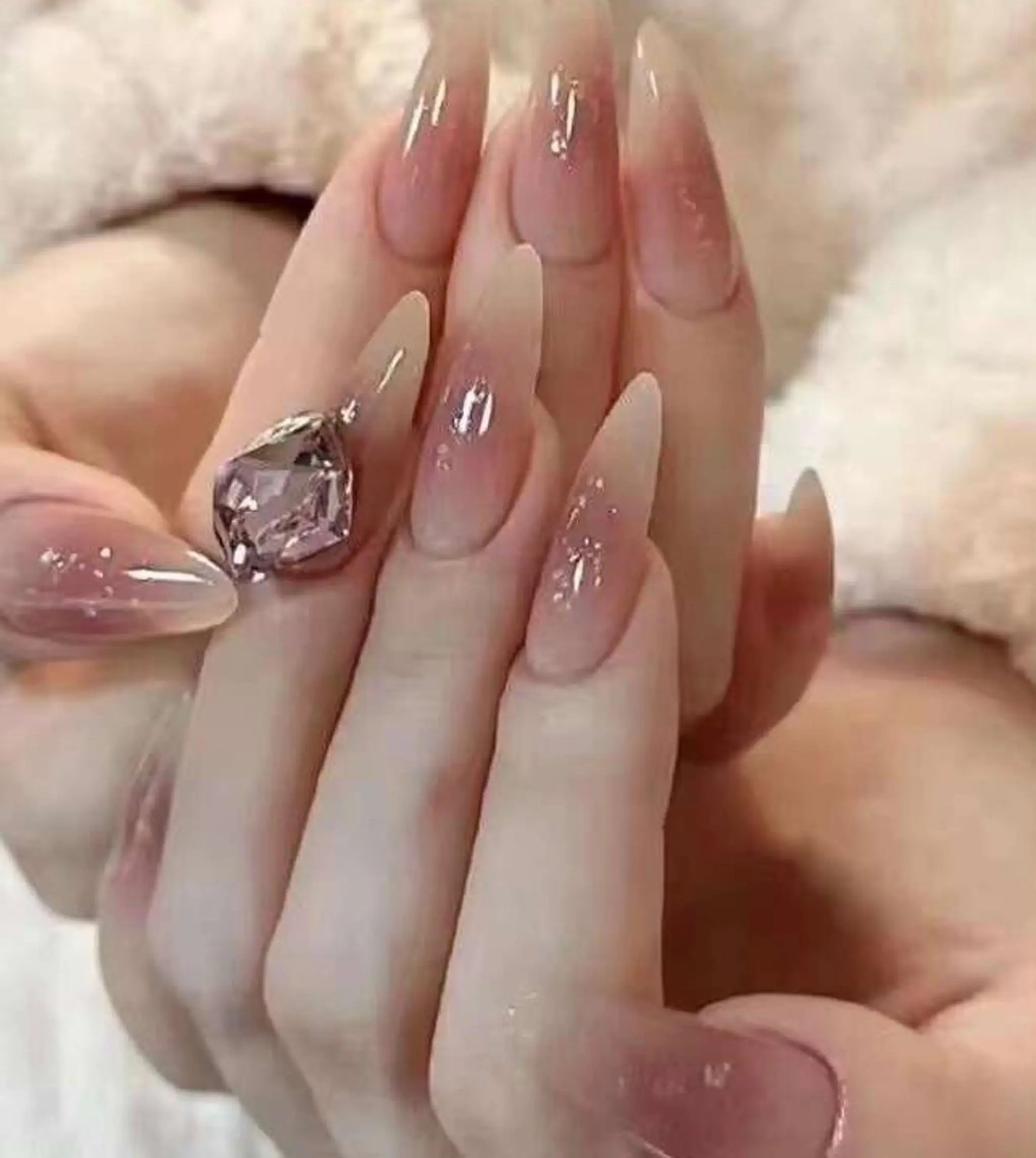 ネイル ハンドネイル VIVIAN リサのネイルデザイン