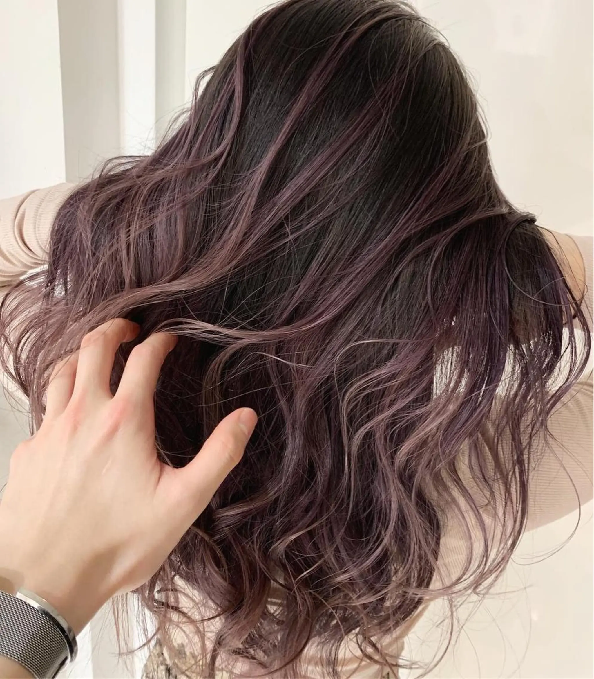 ロング カラー ヘアアレンジ バレイヤージュ ラベンダーカラー ラベンダーピンク ピンクカラー レイヤーカット 髪質改善land千葉所属・阿部 圭悟のヘアスタイル