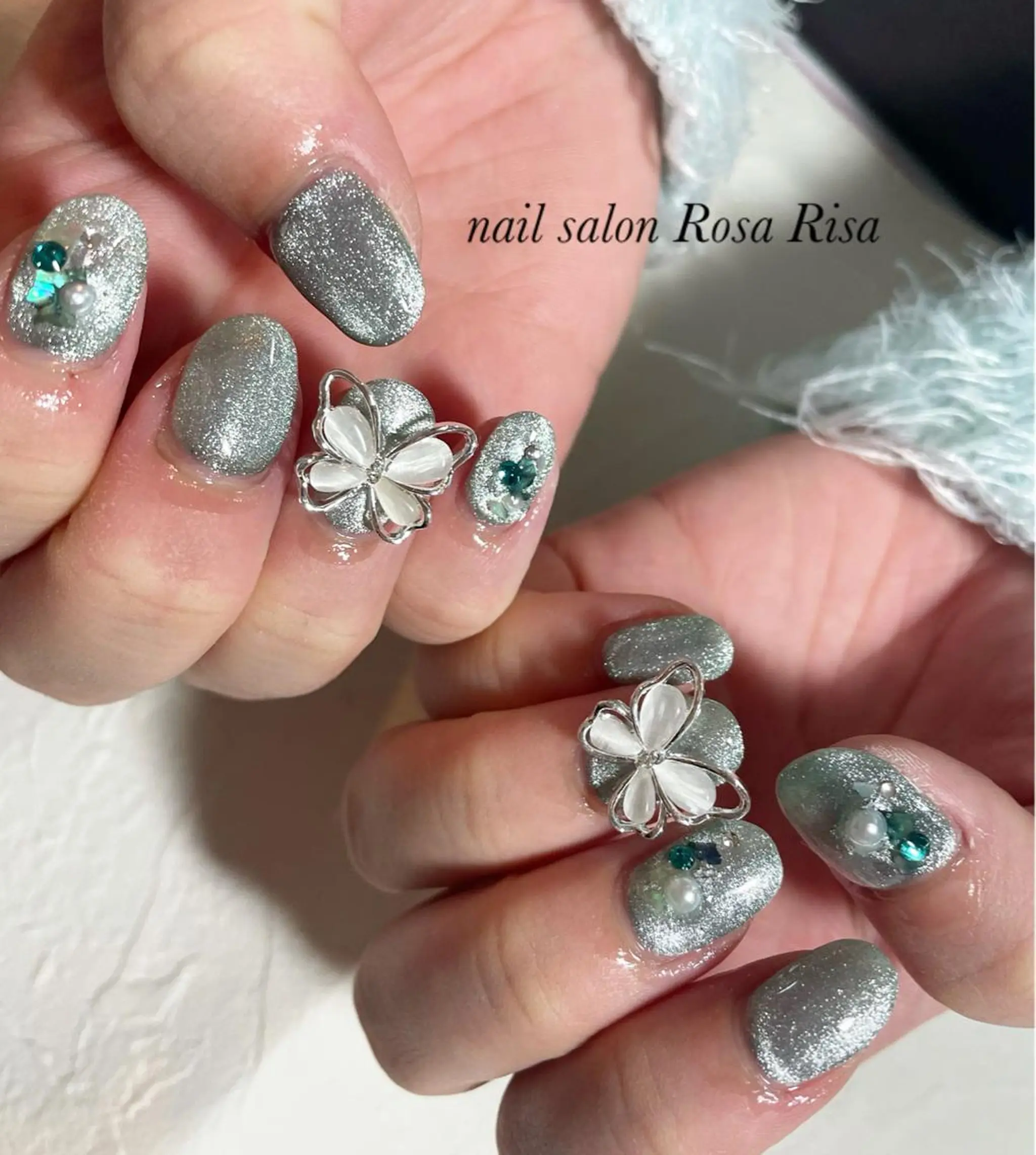 ミディアム ネイル ネイルスタジオ シェイクユアハンズのネイルデザイン