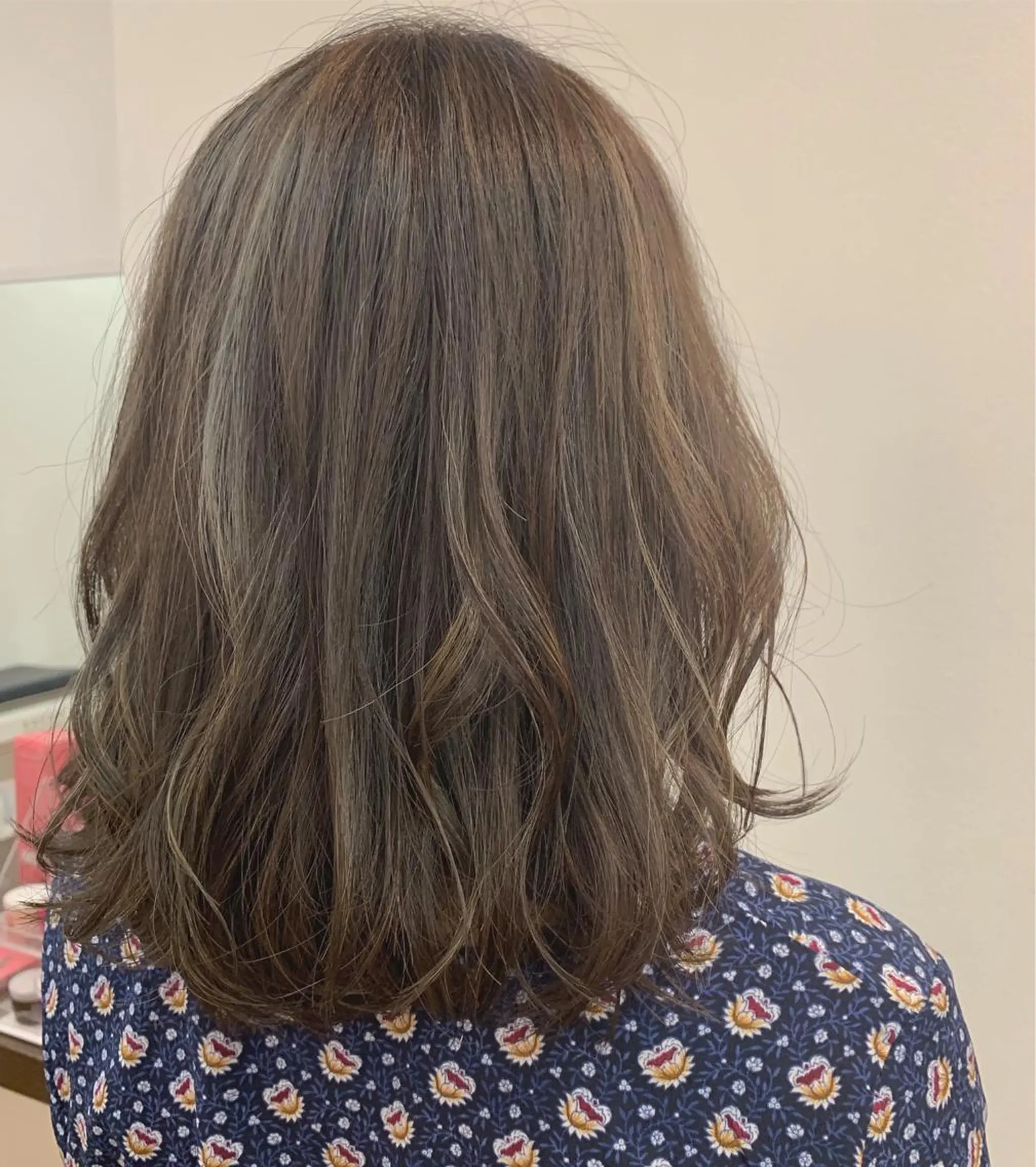 ミディアム カラー ハイライトカラー ハイライト カット ヘアカラー トリートメント 萌花　moeka /韓国/レイヤーのヘアスタイル