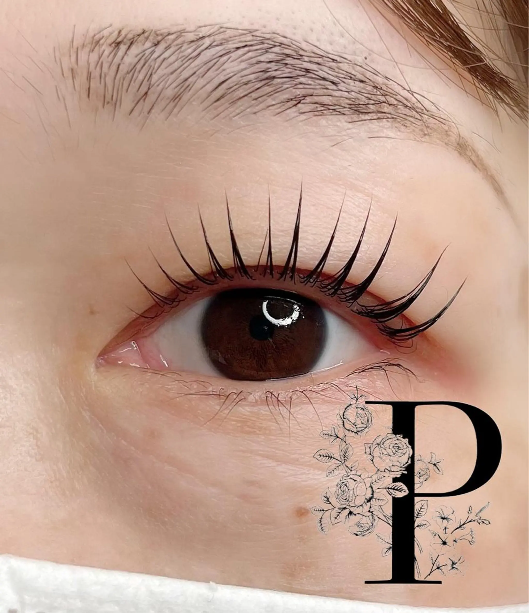 マツエク・マツパ GLOW LASH所属・根本 鈴子のマツエク・マツパデザイン