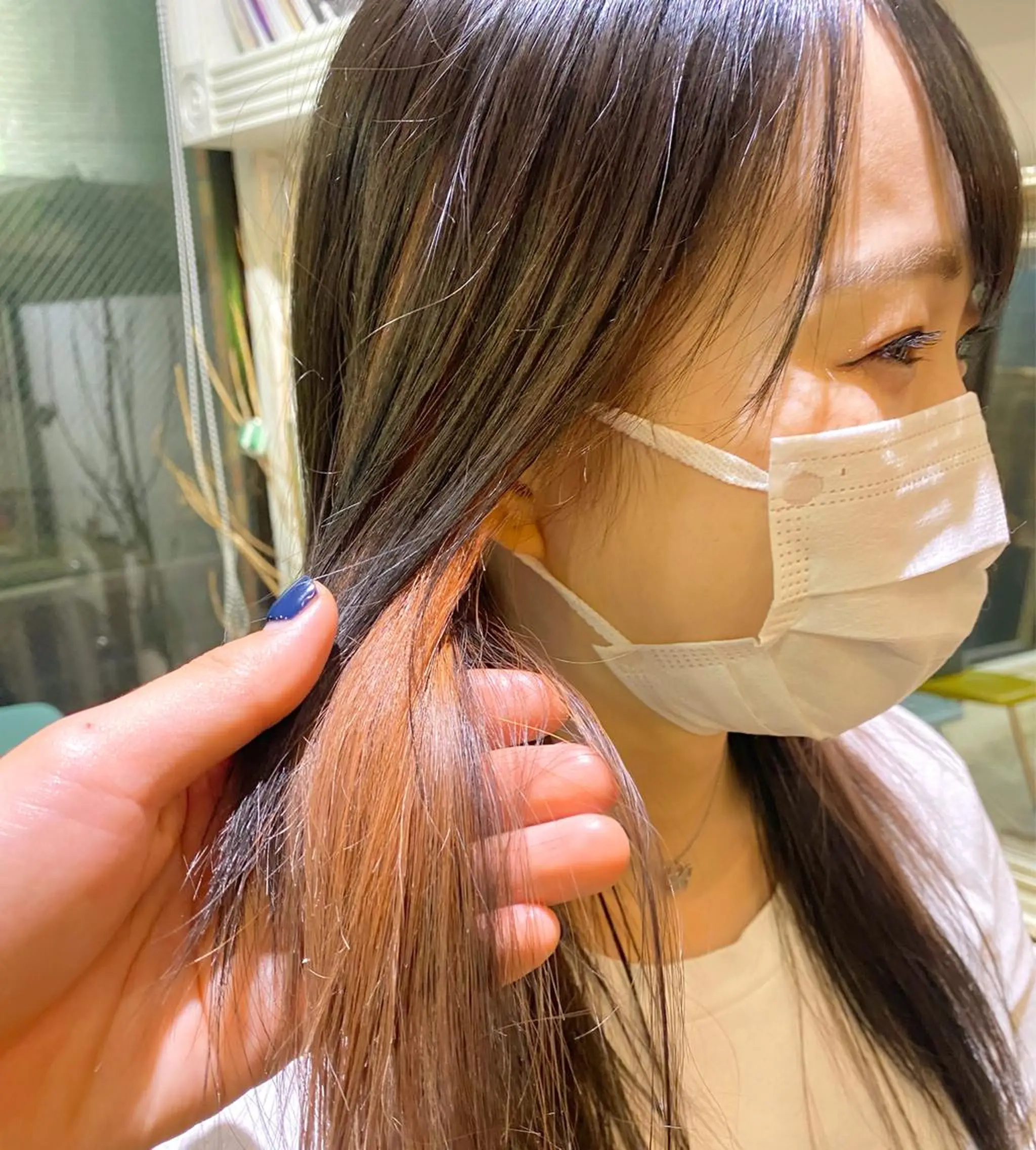 ロング カラー オレンジ 森田翔斗 顔周りレイヤーのヘアスタイル