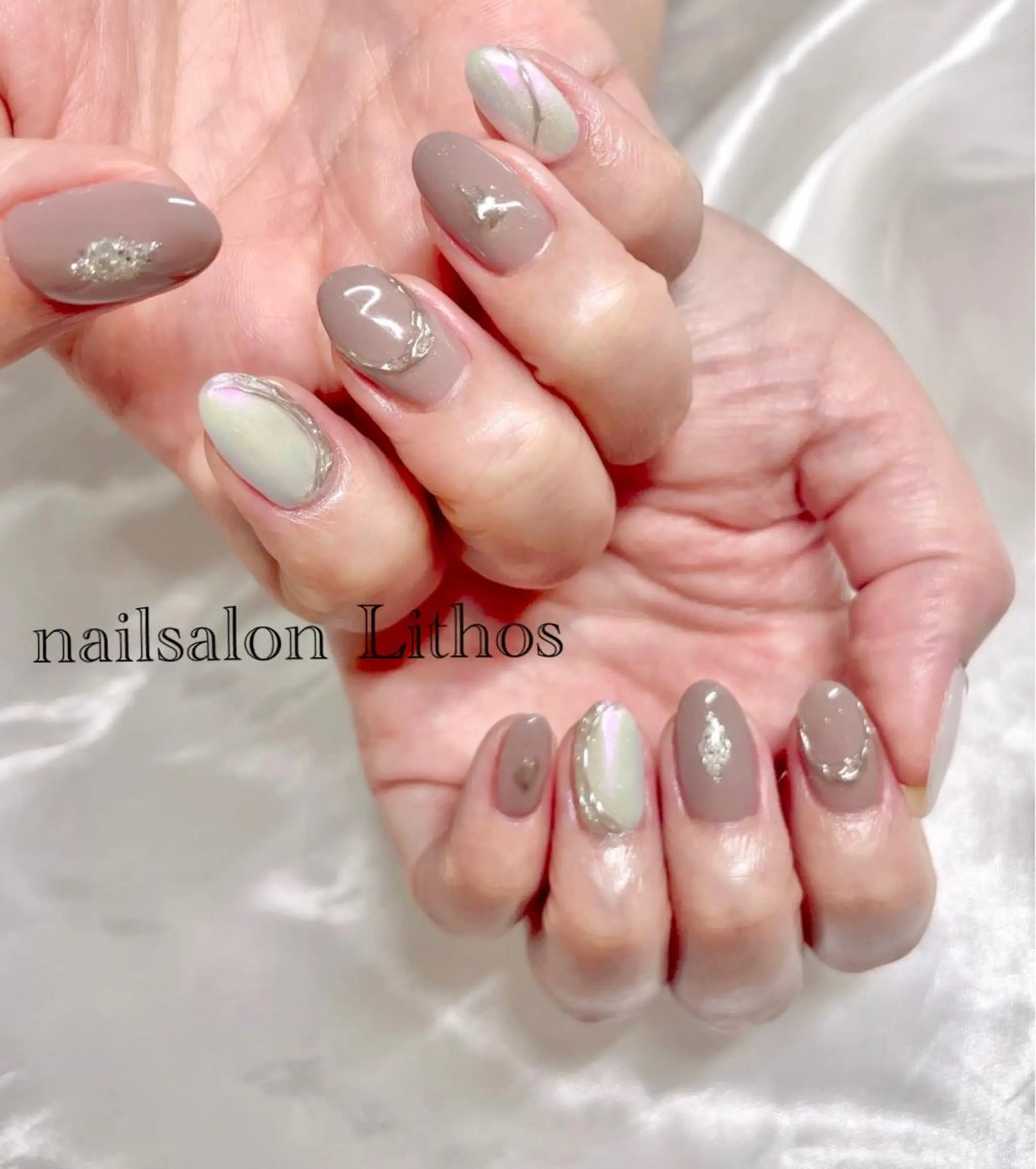 ネイル アートネイル オーロラネイル ジェルネイル キラキラネイル 韓国ネイル ハンドネイル nailsalon Lithos所属・nailsalon Recontreのネイルデザイン