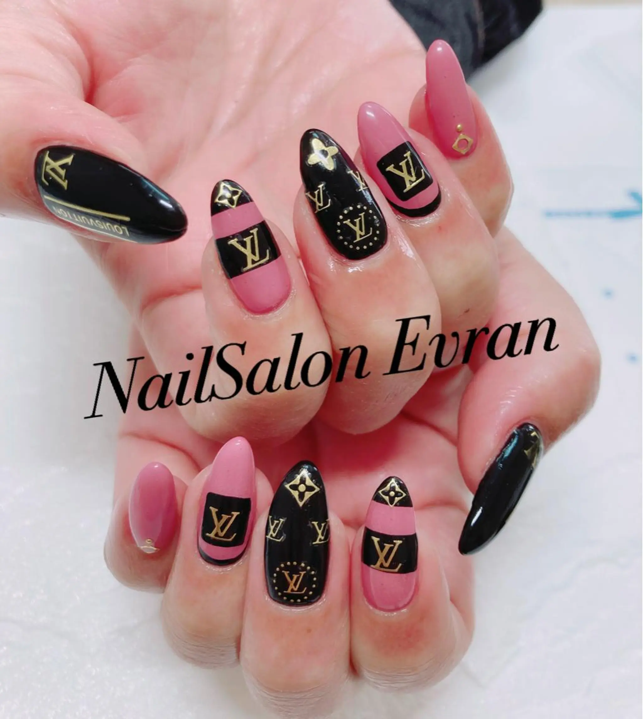 ネイル 持ち込み Nail salon Evranのネイルデザイン