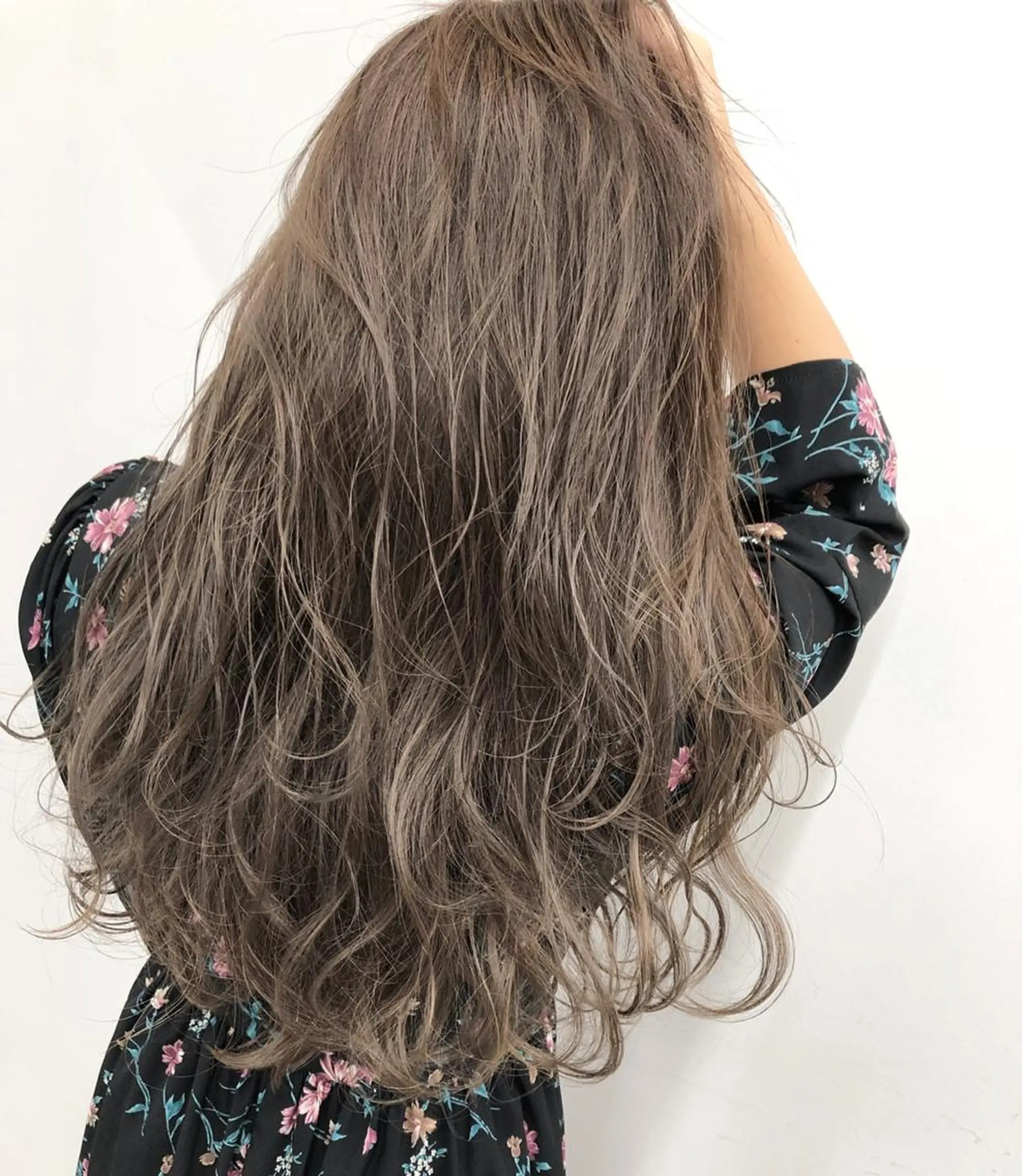 ロング カラー 🌟髪質改善ケアカラ ー美髪縮毛矯正y🌟のヘアスタイル