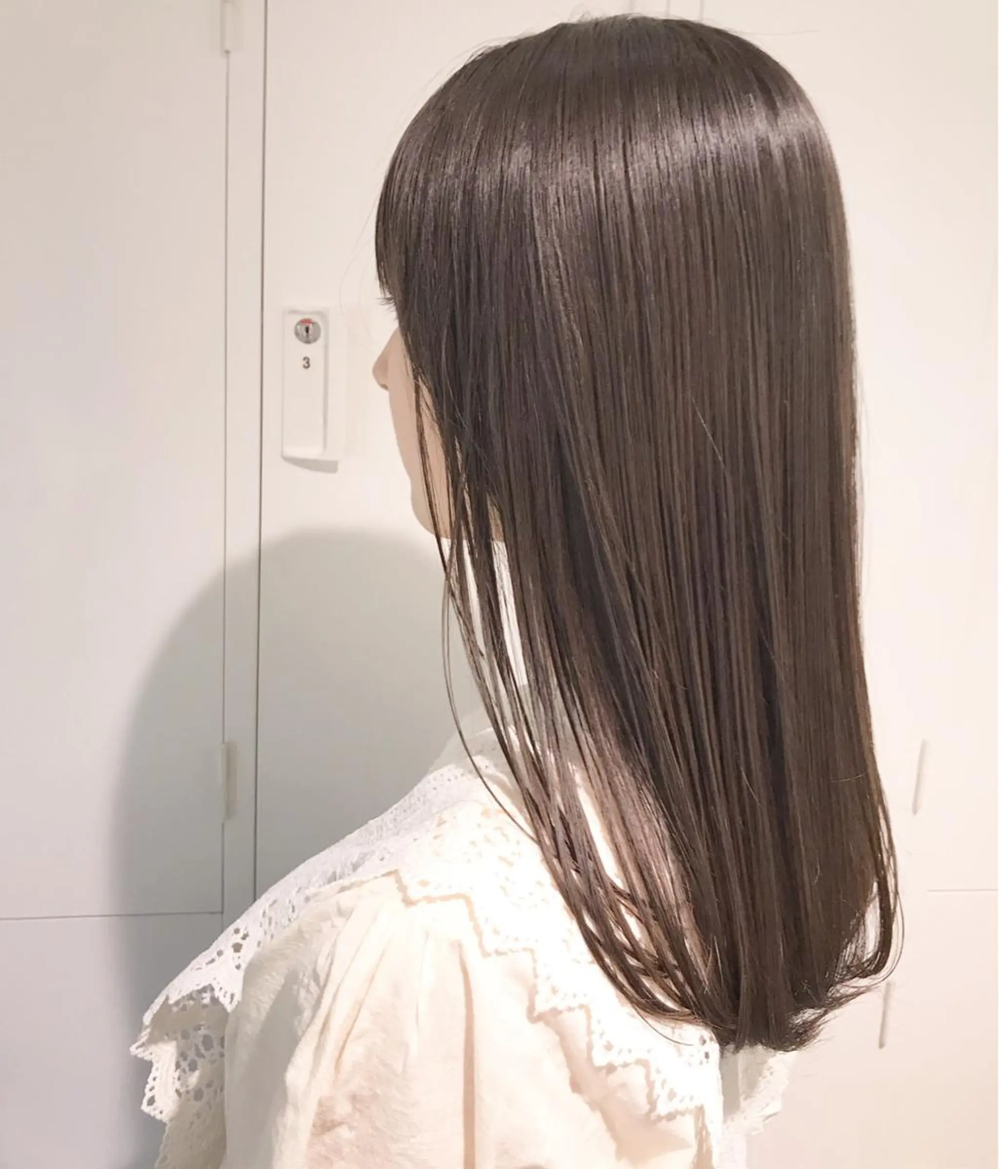 セミロング カラー ベージュカラー モカベージュ 韓国/髪質改善💘 櫻井かれんのヘアスタイル