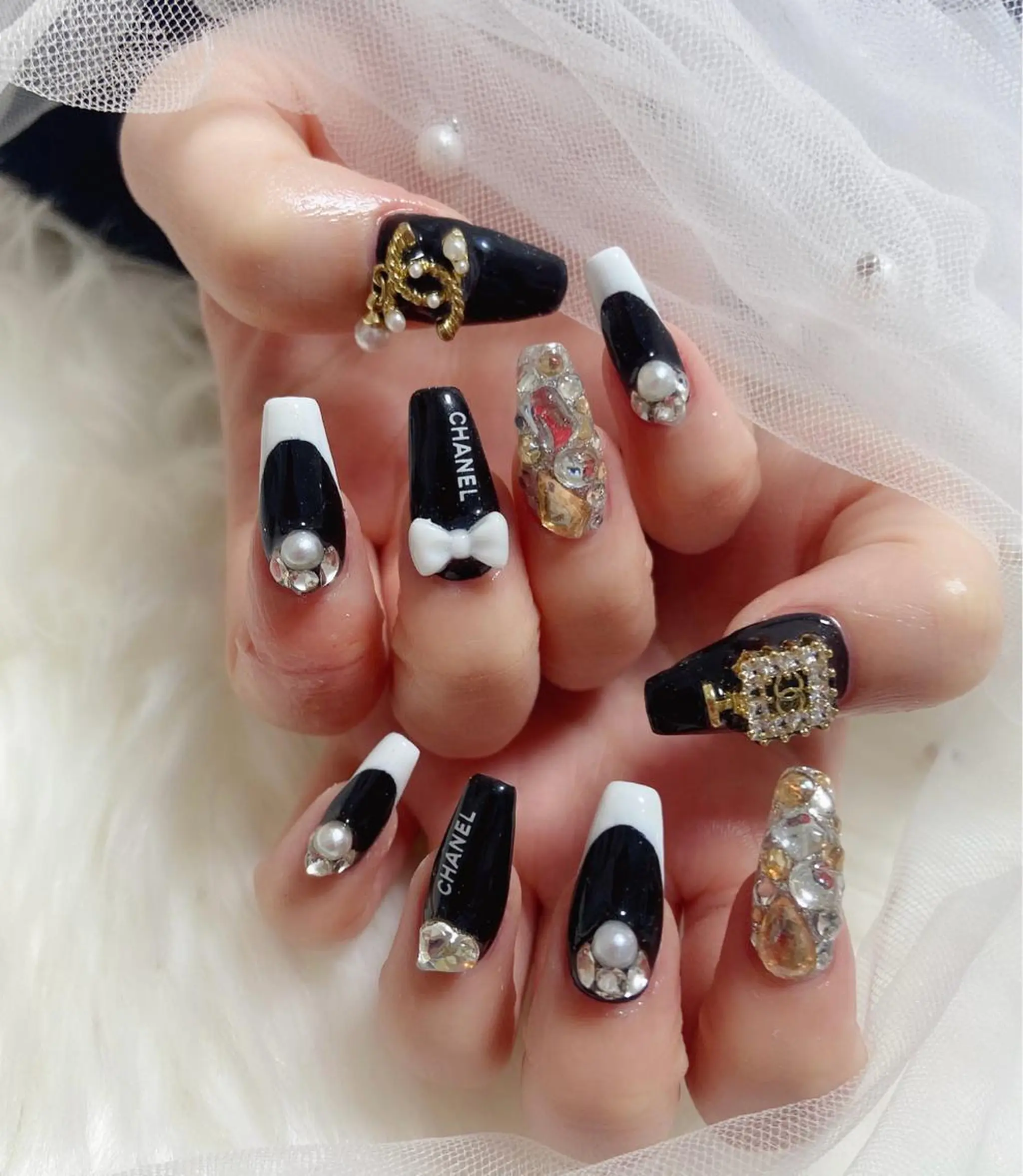 ネイル ハンドネイル ＆ME アンドミーのネイルデザイン