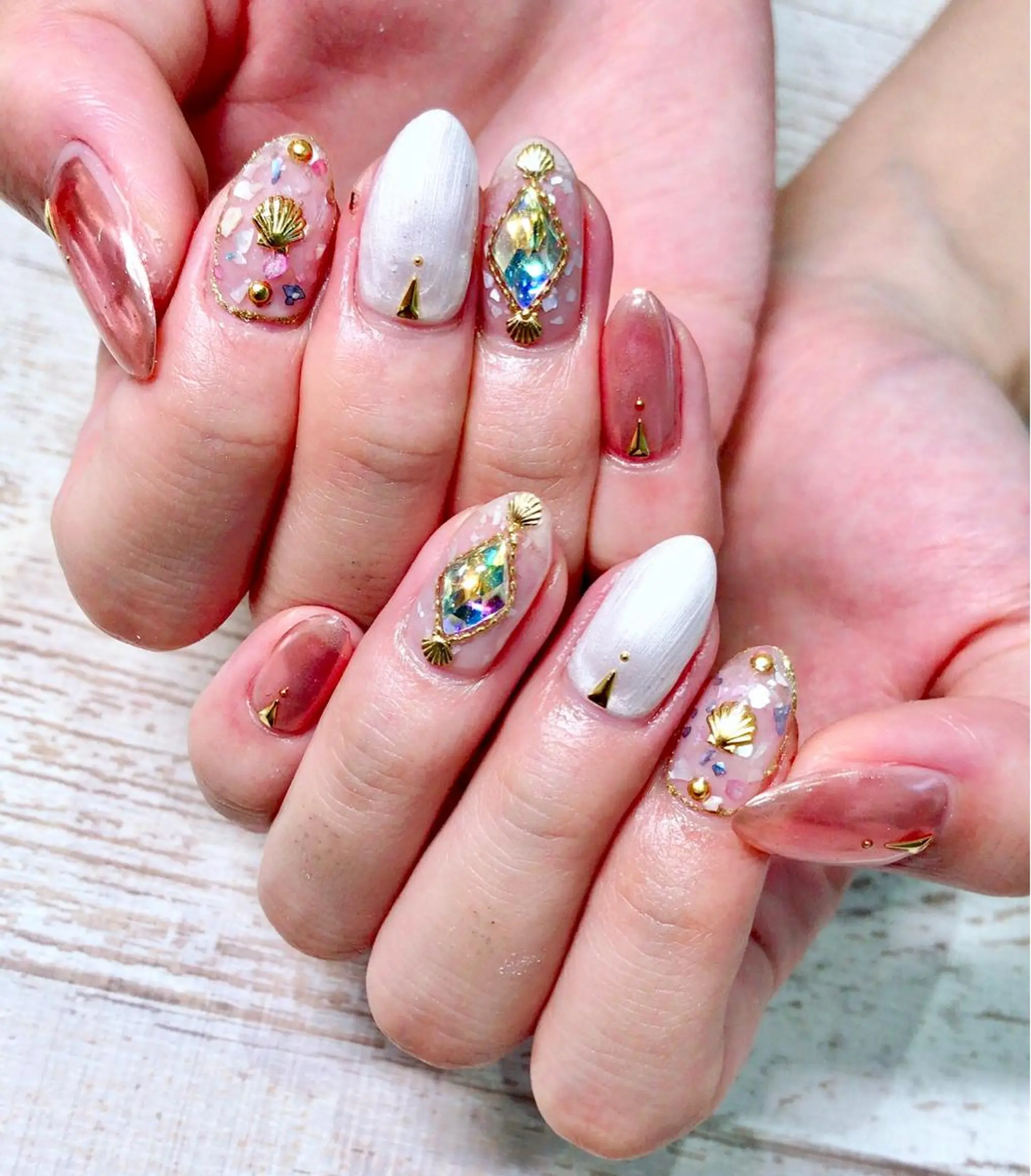 ネイル Lino+ ネイル&よもぎ蒸しのネイルデザイン