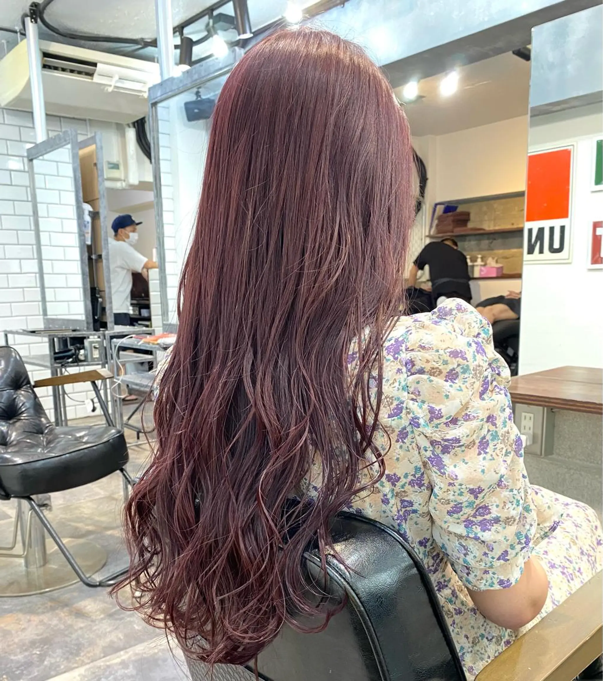 ロング カラー ブリーチ ボルドーカラー ブリーチなしカラー ボブとパーマの達人 美容室難民の方は是非のヘアスタイル