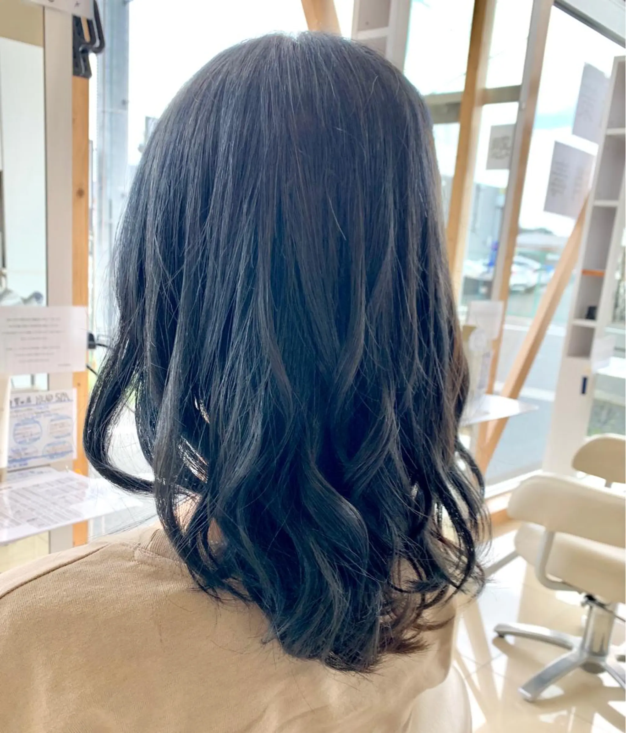 ミディアム 田中 美有のヘアスタイル