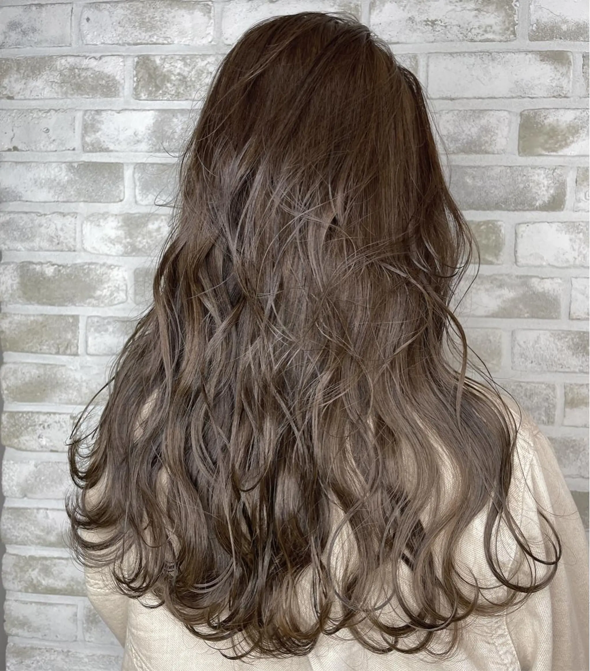 ロング カラー ヘアカラー トリートメント she2.shinjuku所属・takumi Hのヘアスタイル