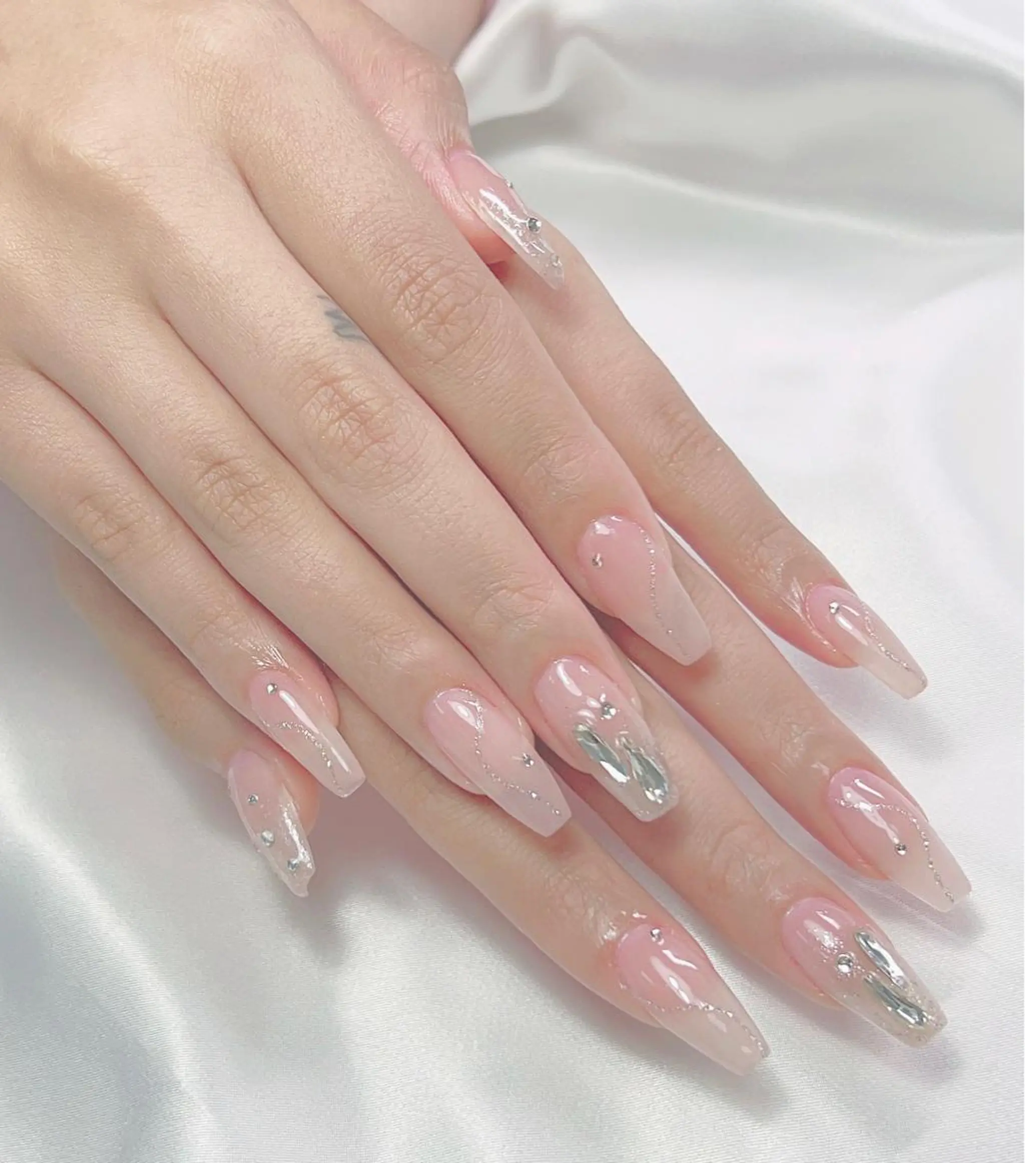 ネイル プレシャス所属・小川 ogawaのネイルデザイン