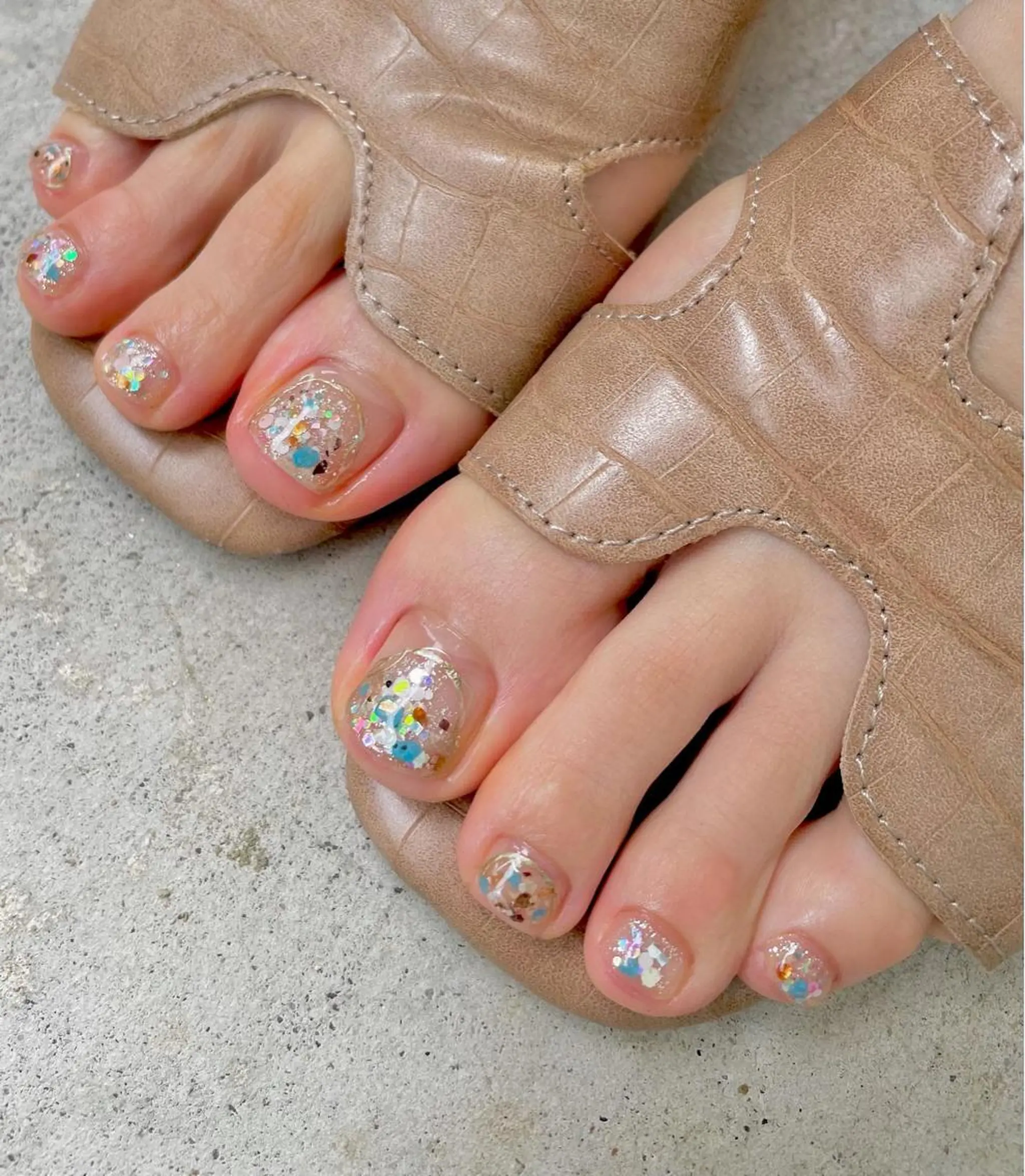 ネイル フットネイル ジェルネイル 韓国ネイル ラメ(グリッター) ニュアンスネイル 甲府市徳行 🧸prunelleのネイルデザイン