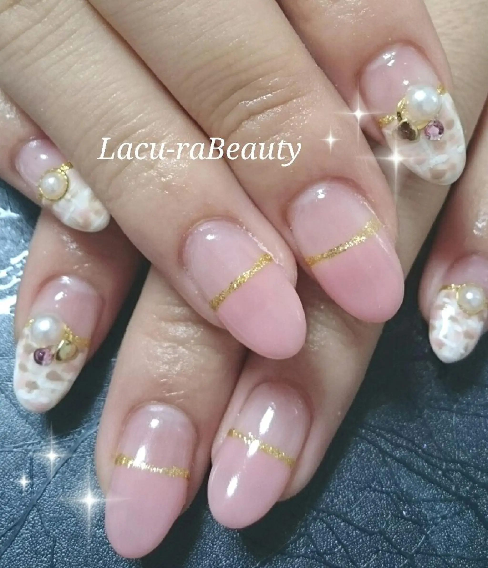 ネイル 小顔と腸の専門店 ラクーラビューティのエステ・リラクイメージ