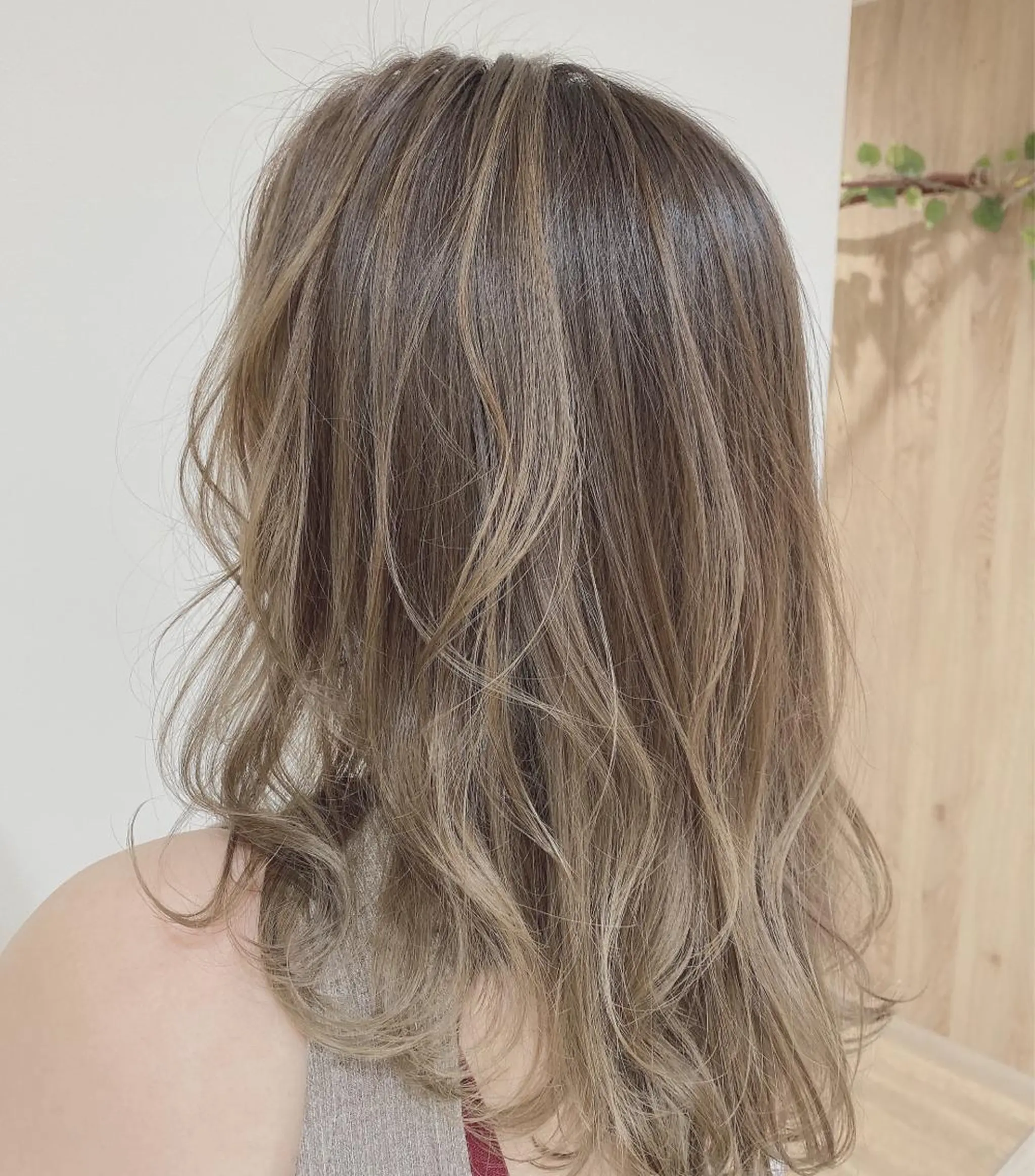 ミディアム カラー ハイライト/髪質改善 ✂️十河祐輝のヘアスタイル