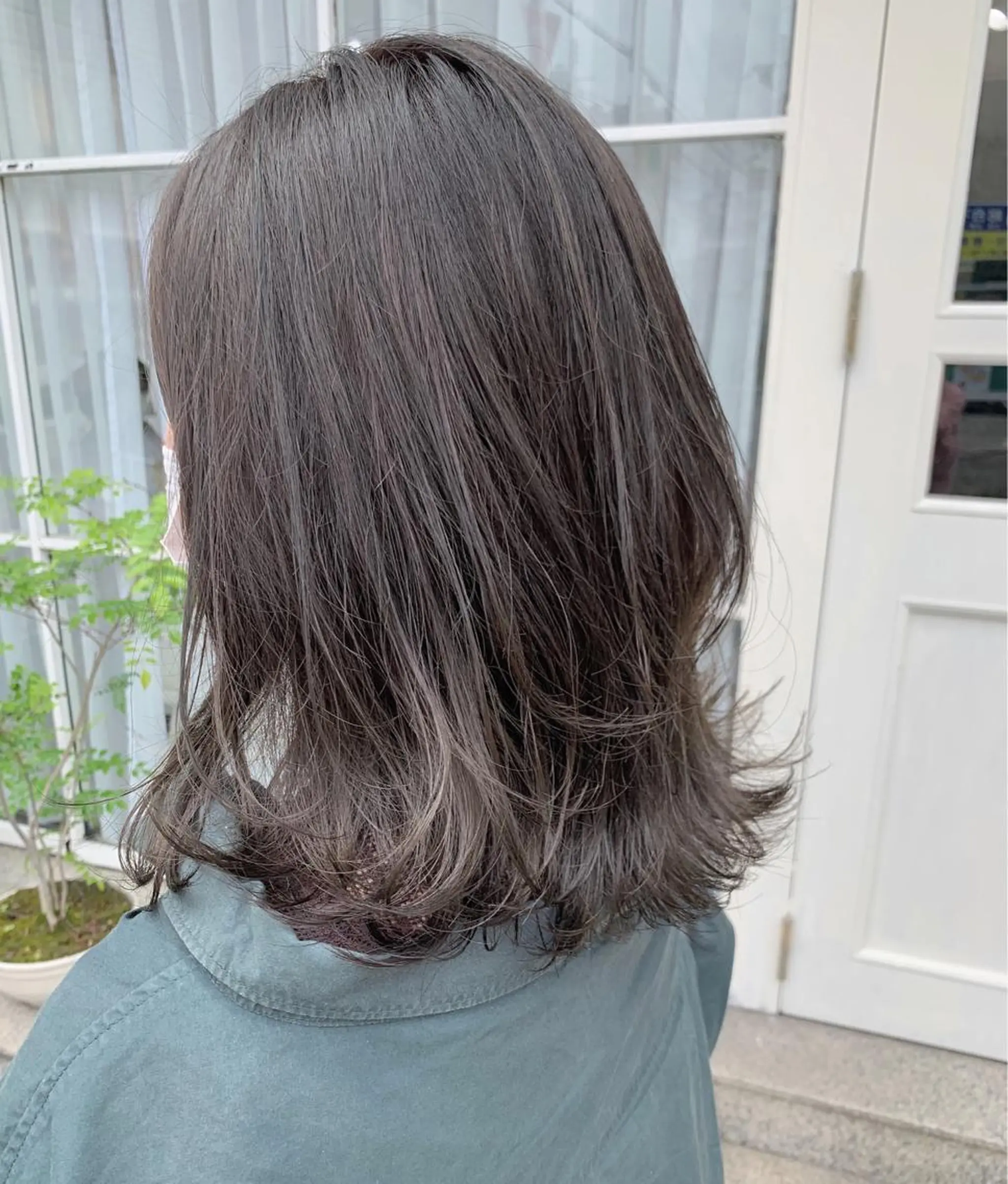 セミロング カラー シェアサロン糸所属・おおはし ひかりのヘアスタイル