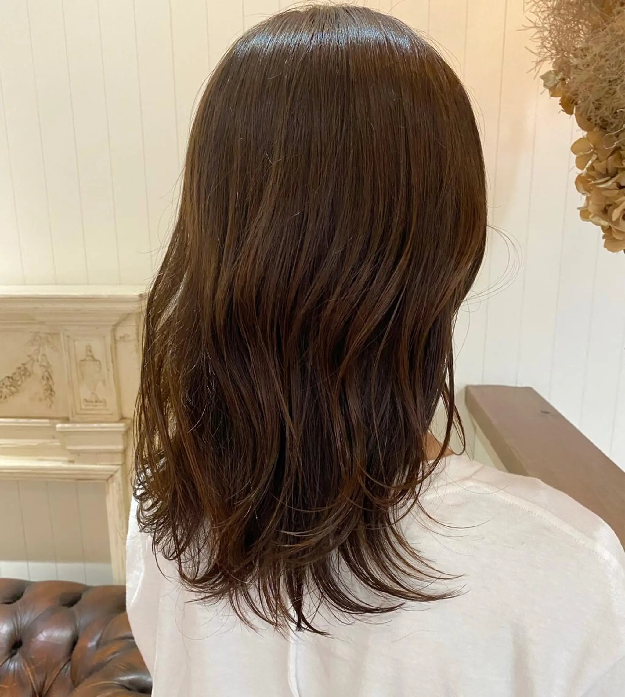 セミロング ブリーチなしカラー/ 顔周りレイヤーカットのヘアスタイル