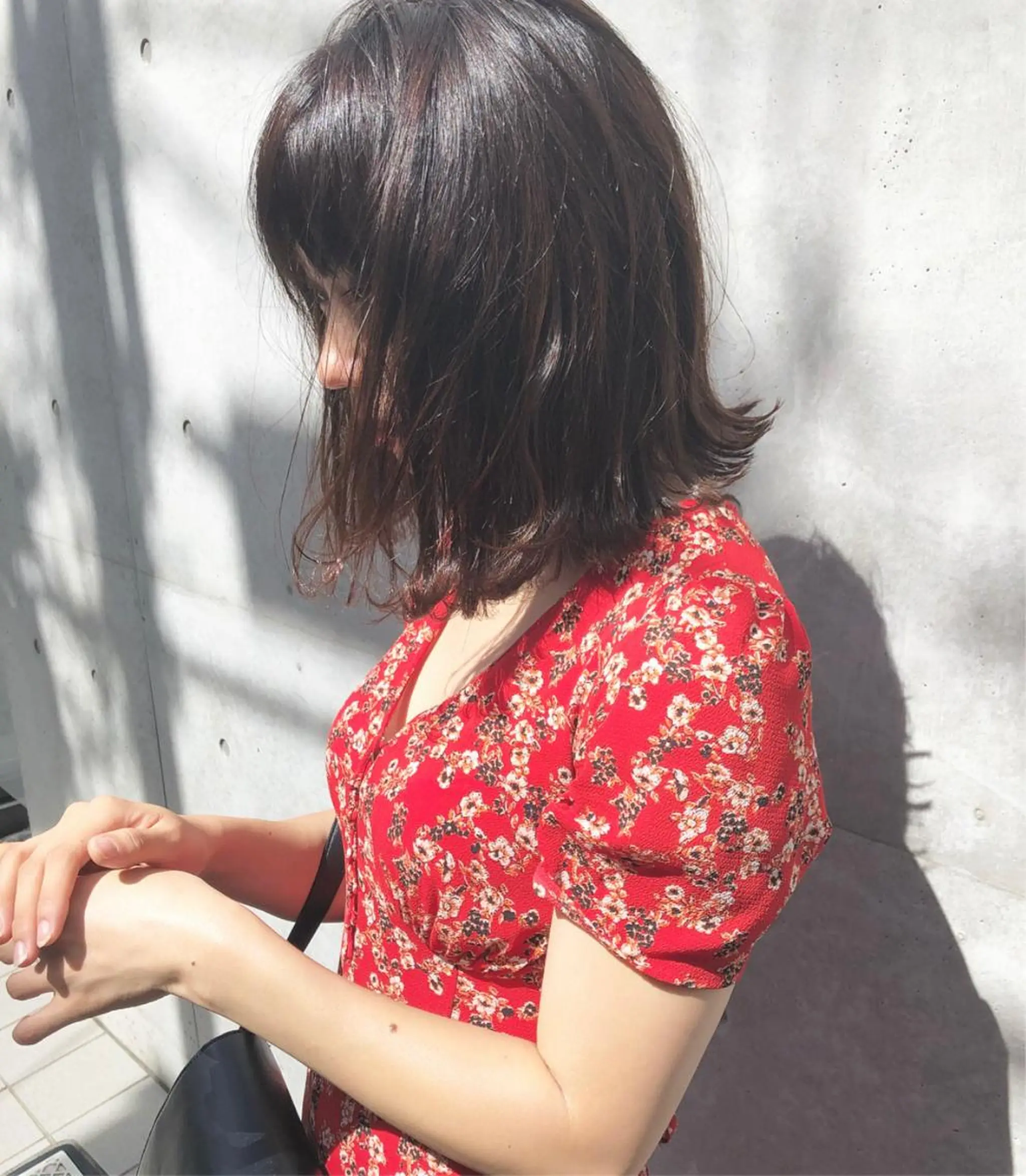 ミディアム カラー THE DAY所属・AKI HASHIMOTOのヘアスタイル